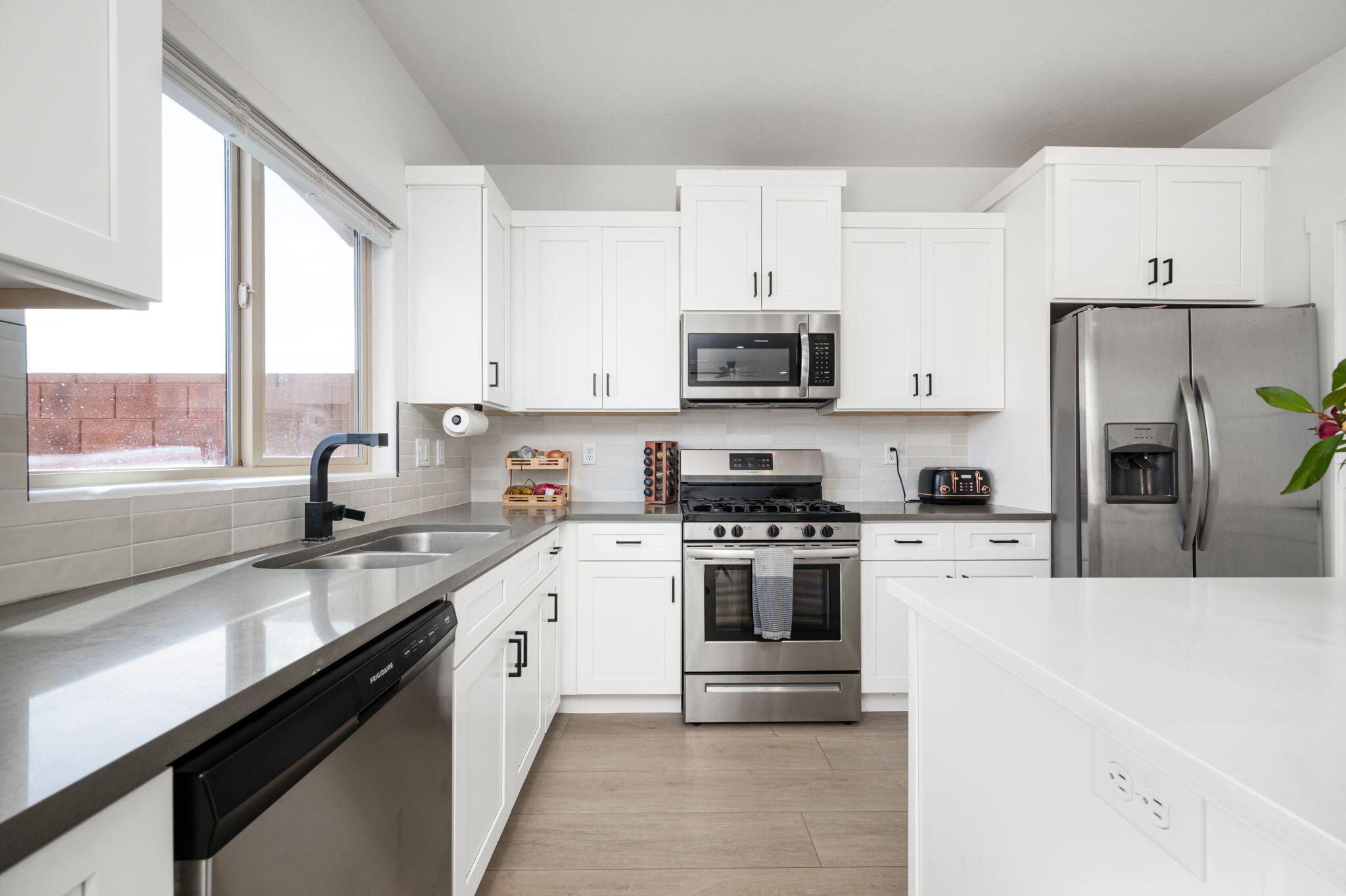 RED MOUNTAIN VISTAS TH - Residential