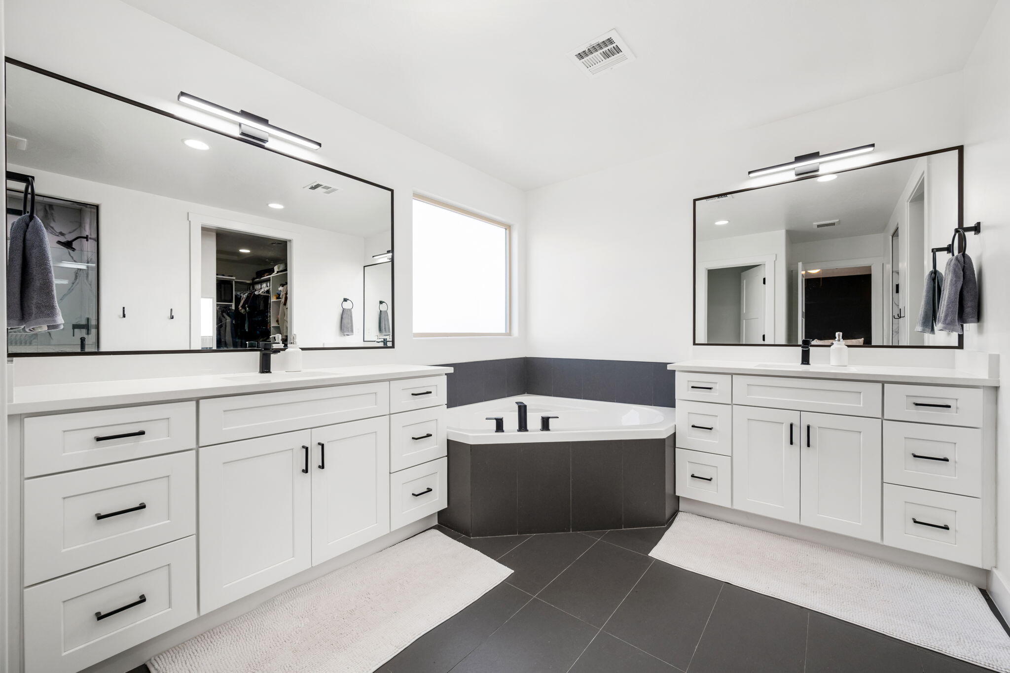 RED MOUNTAIN VISTAS TH - Residential