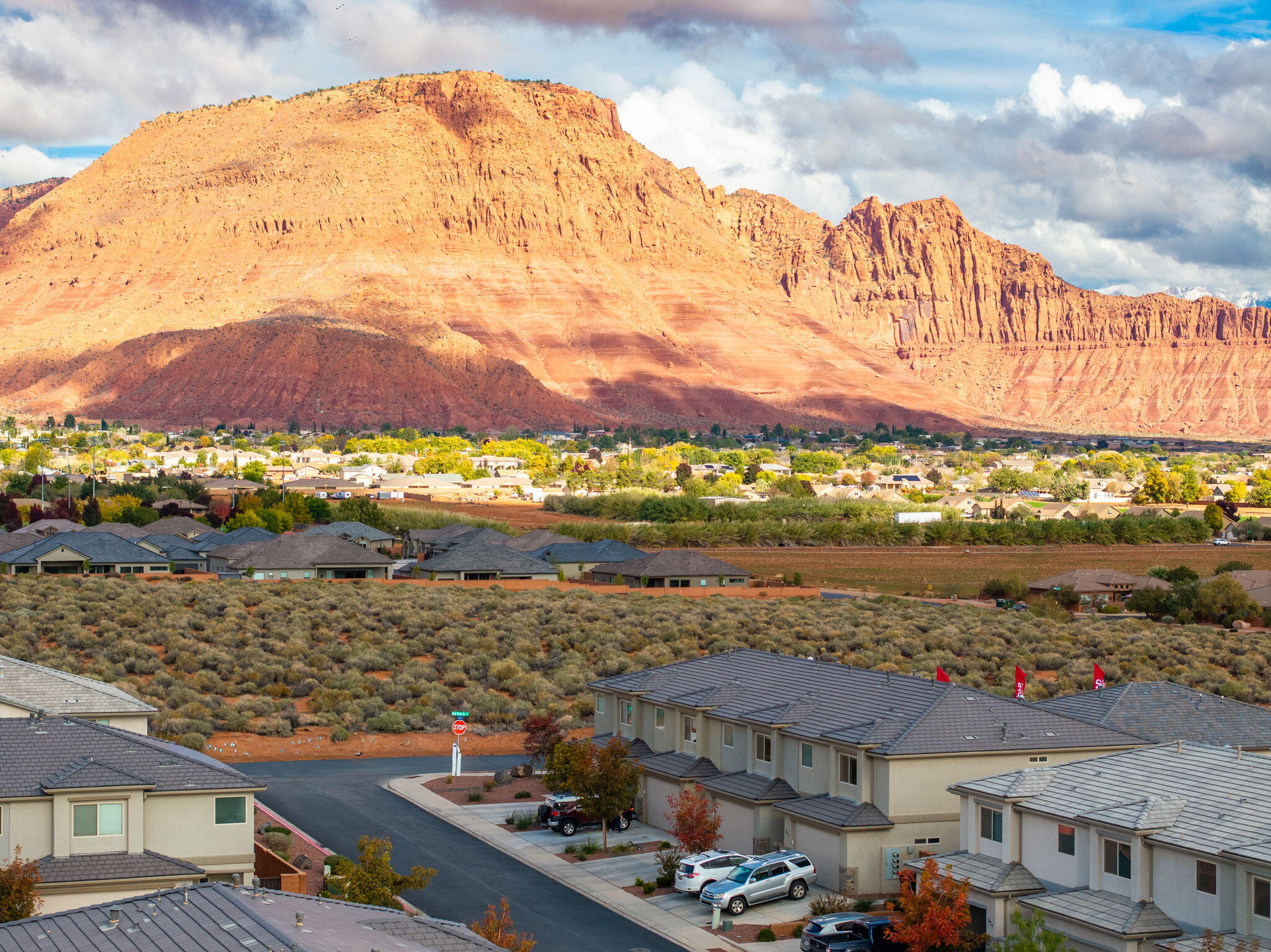 RED MOUNTAIN VISTAS TH - Residential