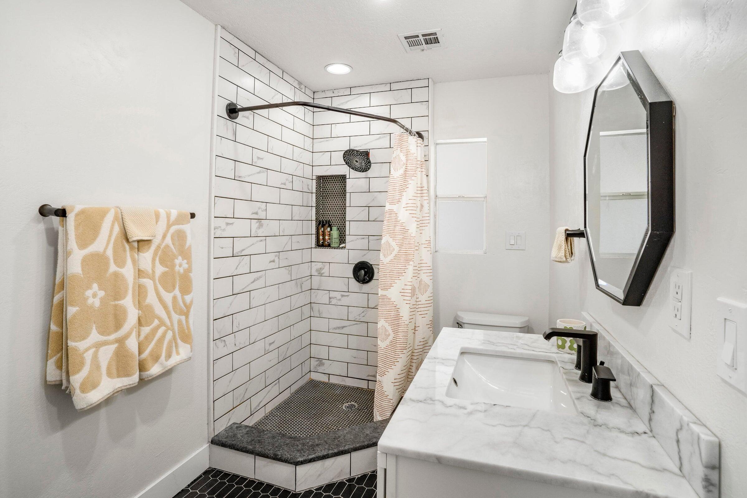 BLOOMINGTON HILLS - Residential