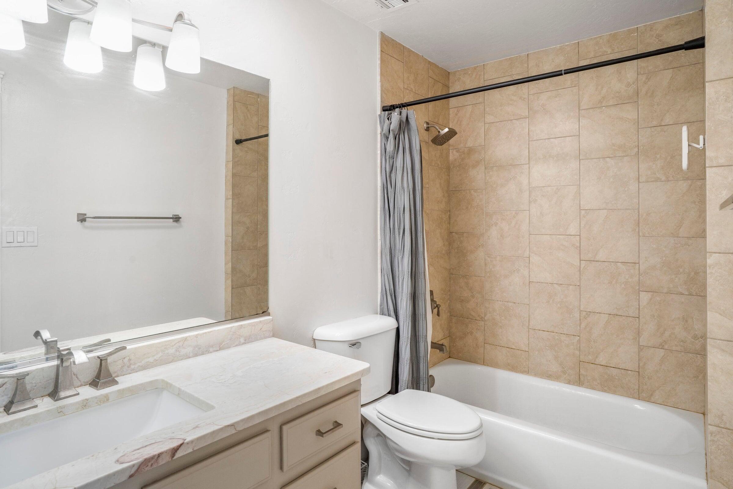 BLOOMINGTON HILLS - Residential