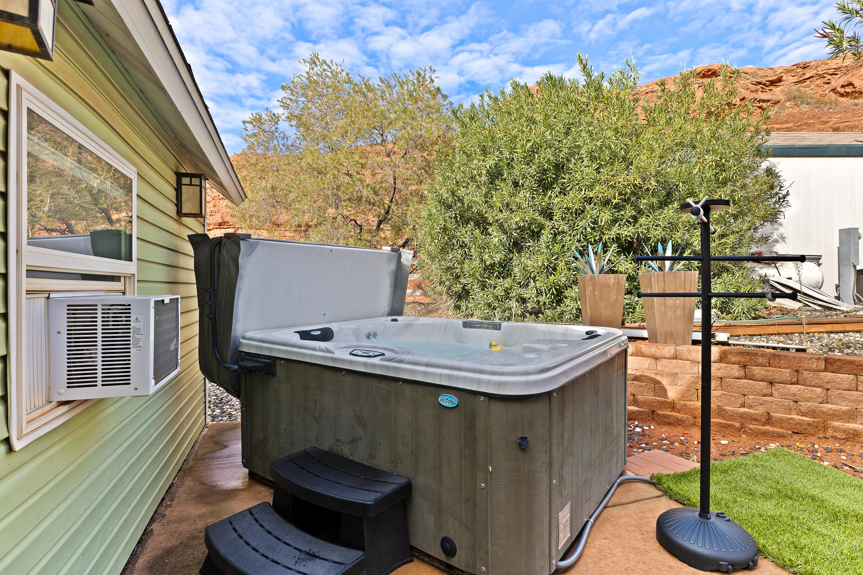 CANYON BREEZE RV RESORT - Residential