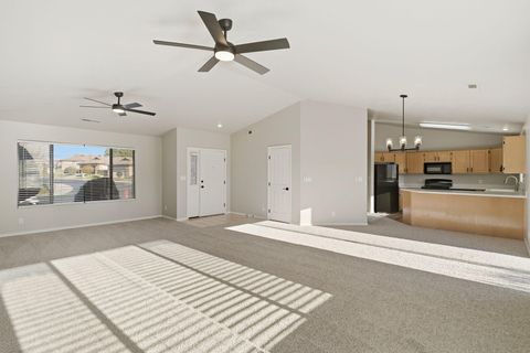 Tiny photo for 907 W SIR MONTE DR, Saint George, UT 84770 (MLS # 26-268479)