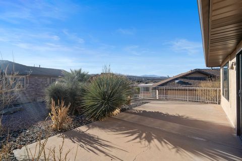 Tiny photo for 907 W SIR MONTE DR, Saint George, UT 84770 (MLS # 26-268479)