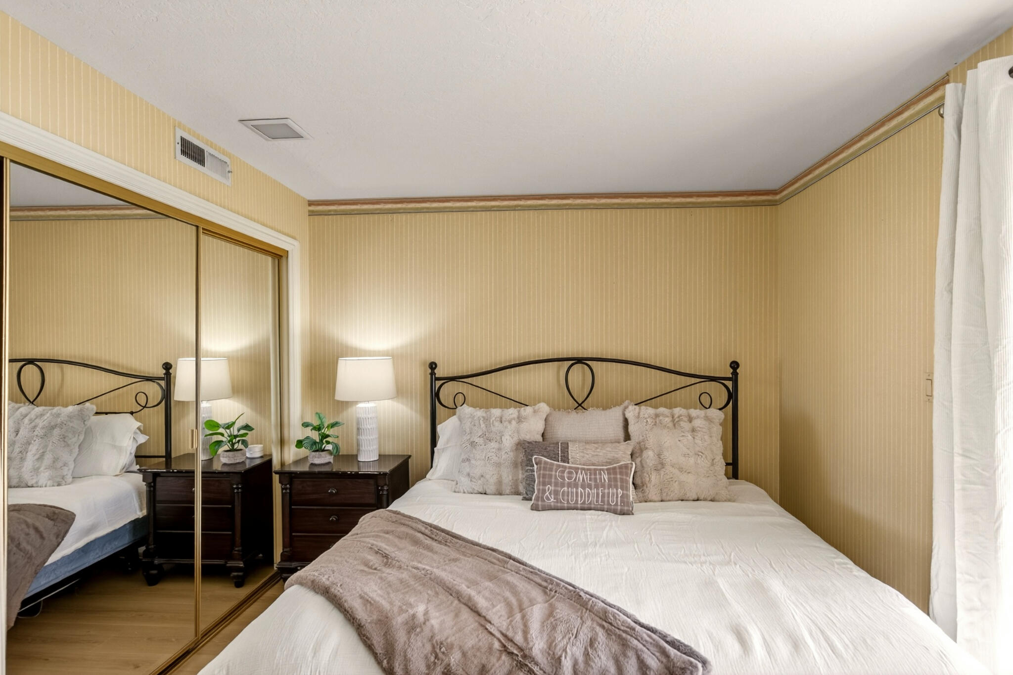 LAS PALMAS RESORT CONDOS - Residential