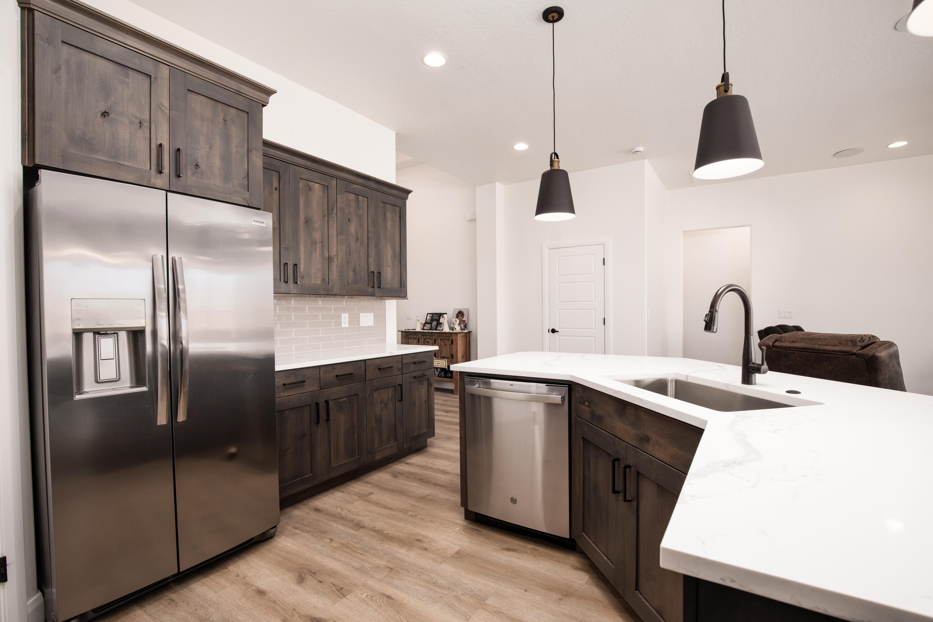 DESERT CLIFFS - Residential