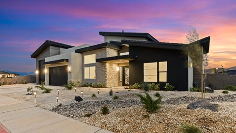 Tiny photo for 1108 Florence CIR, Hurricane, UT 84737 (MLS # 26-276736)