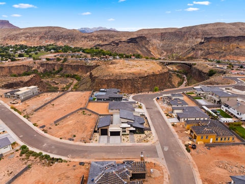 Tiny photo for 1108 Florence CIR, Hurricane, UT 84737 (MLS # 26-276736)