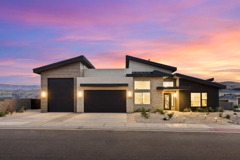 Photo of 1108 Florence CIR, Hurricane, UT 84737 (MLS # 26-276736)