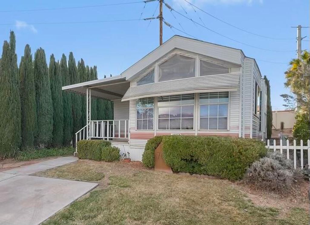 Photo of 448 E TELEGRAPH 76 #76, Washington, UT 84780 (MLS # 26-269944)