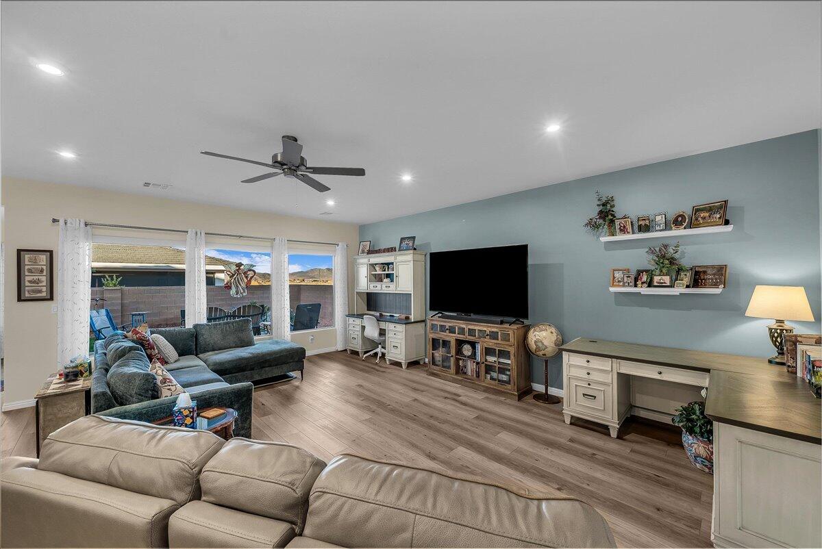 SEDERO AT DESERT SANDS - Residential