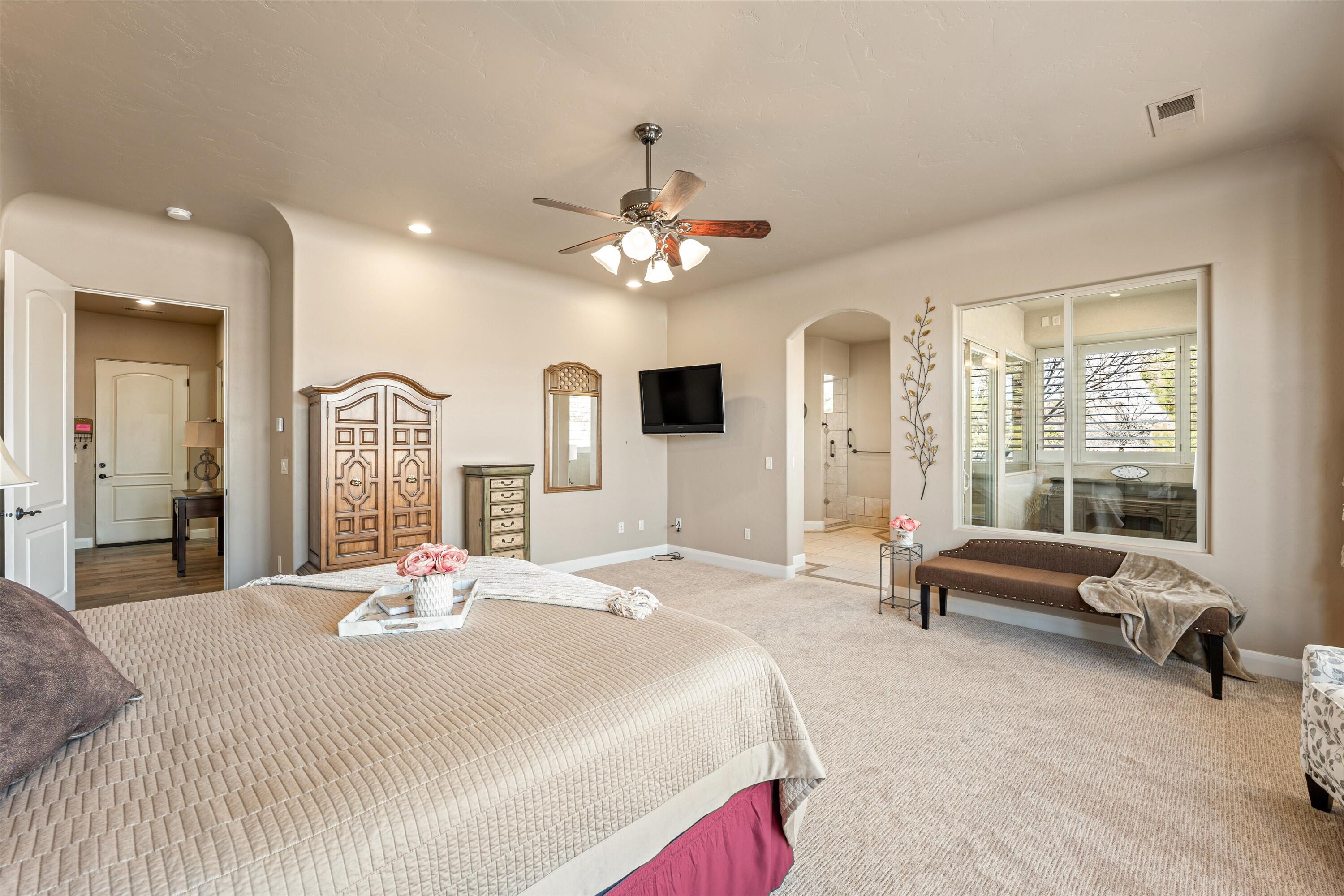 KNOLLS AT LITTLE VALLEY - Residential