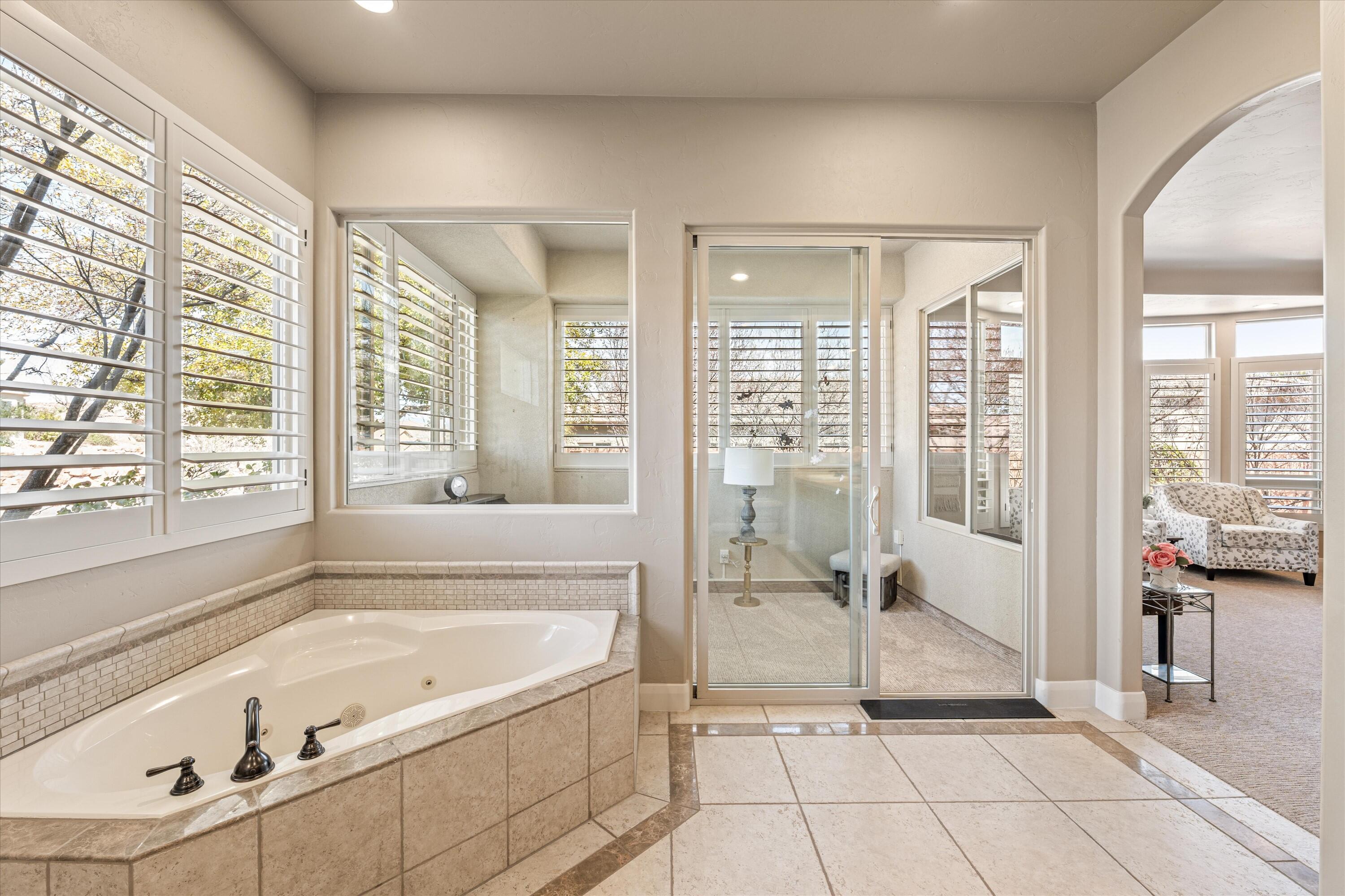 KNOLLS AT LITTLE VALLEY - Residential