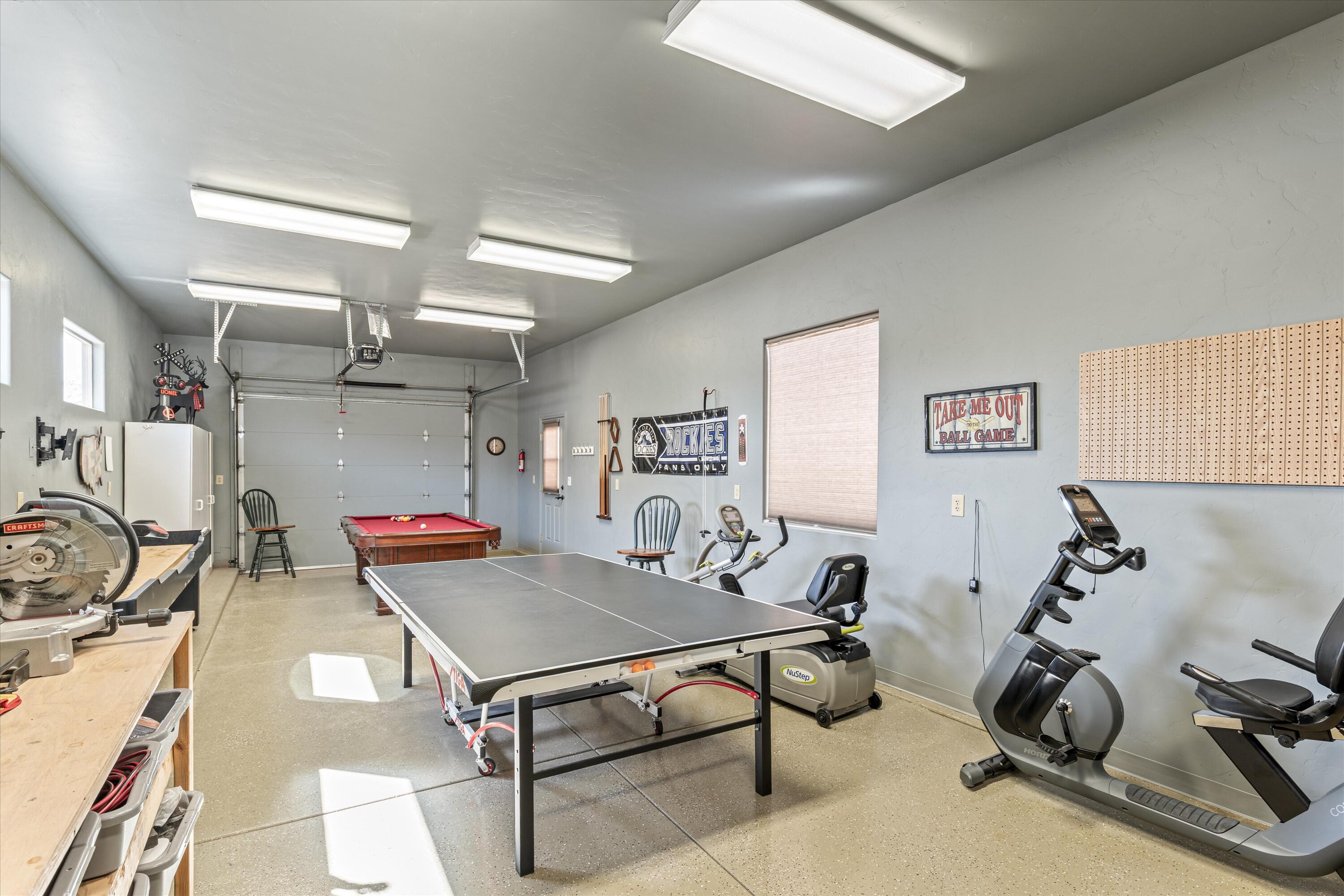 KNOLLS AT LITTLE VALLEY - Residential