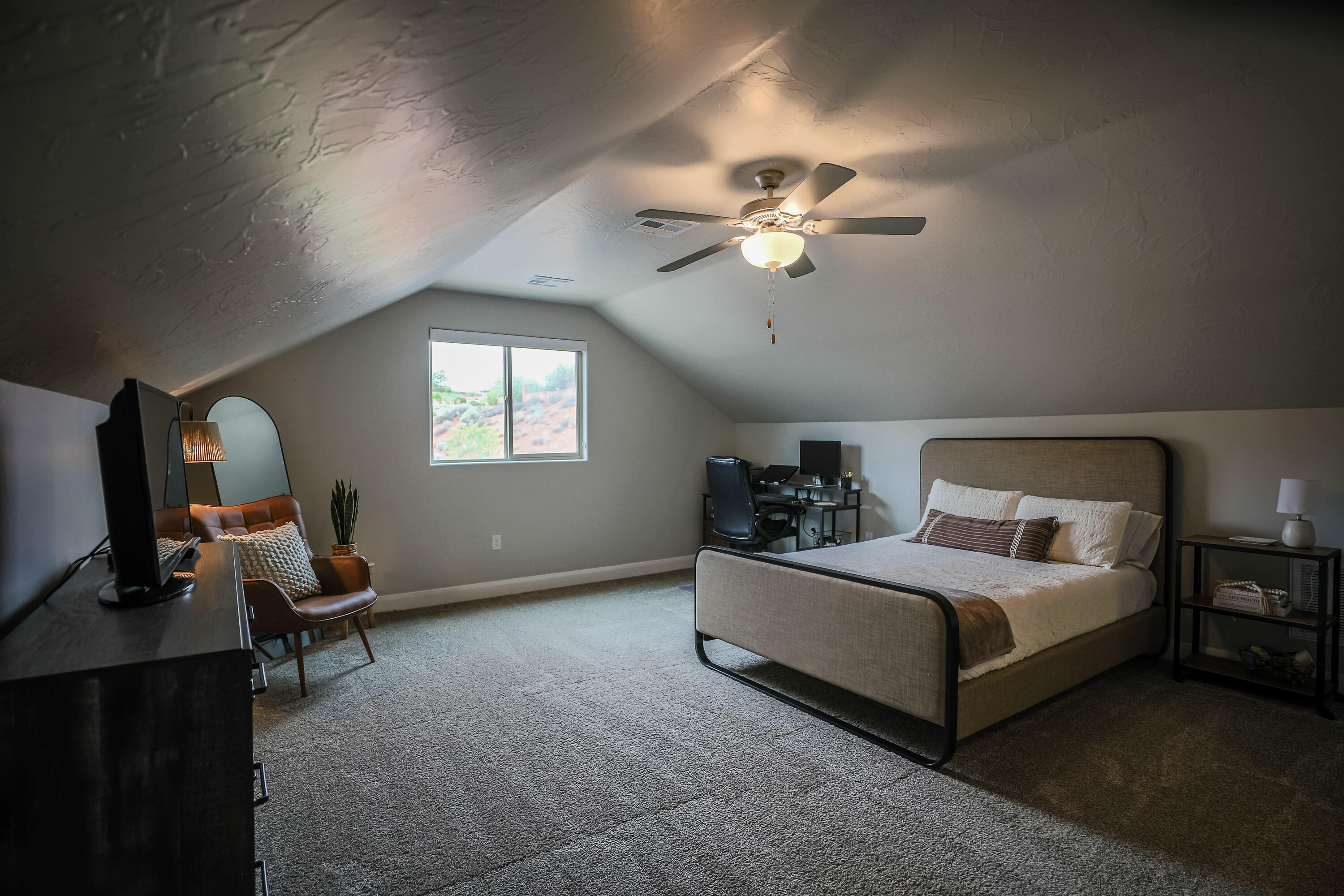 CRIMSON VIEW - Residential