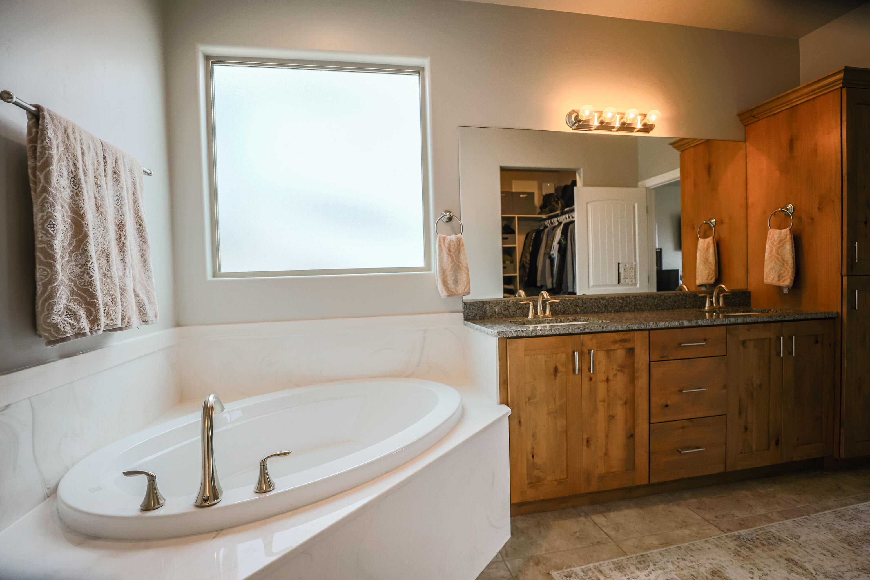 CRIMSON VIEW - Residential