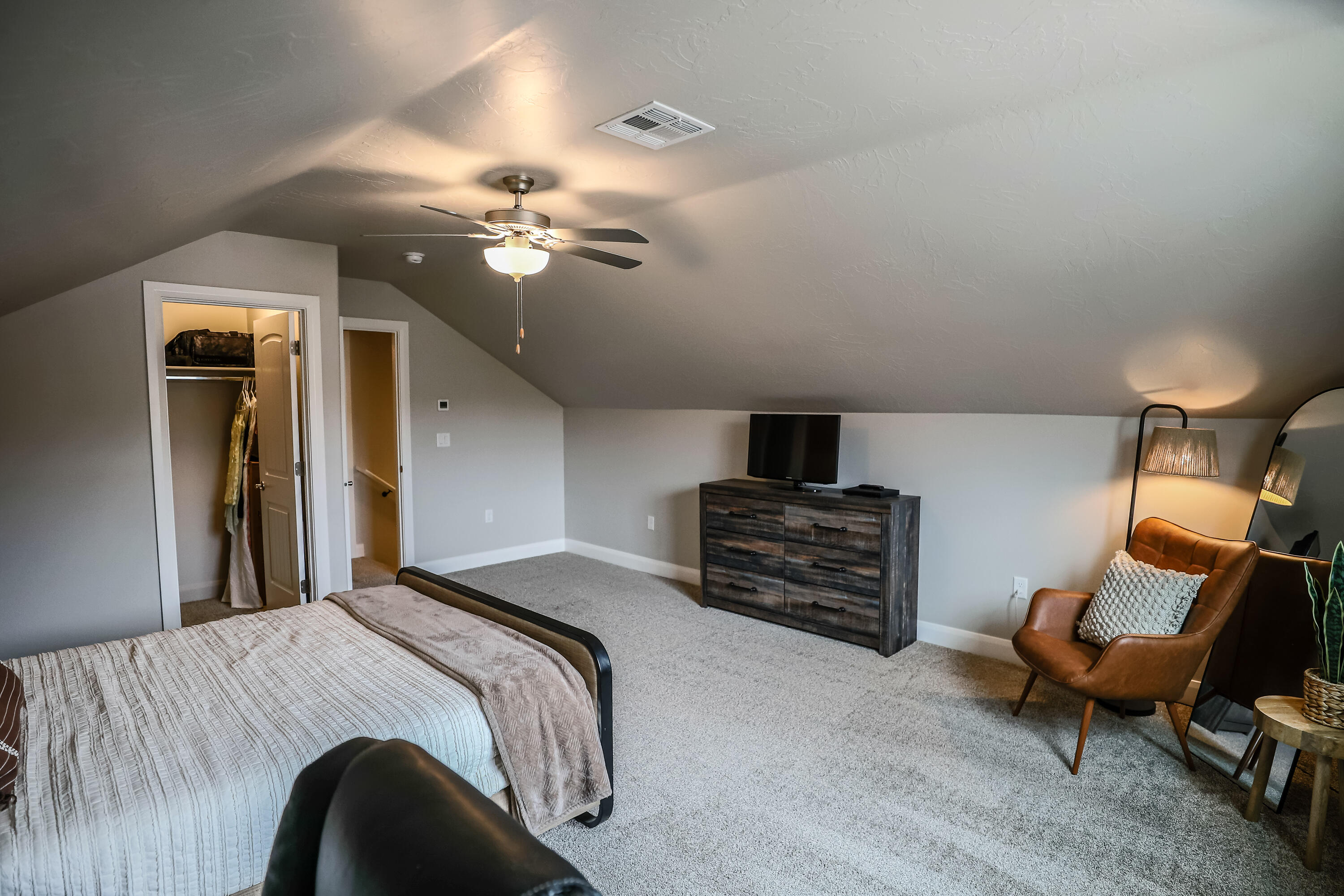 CRIMSON VIEW - Residential