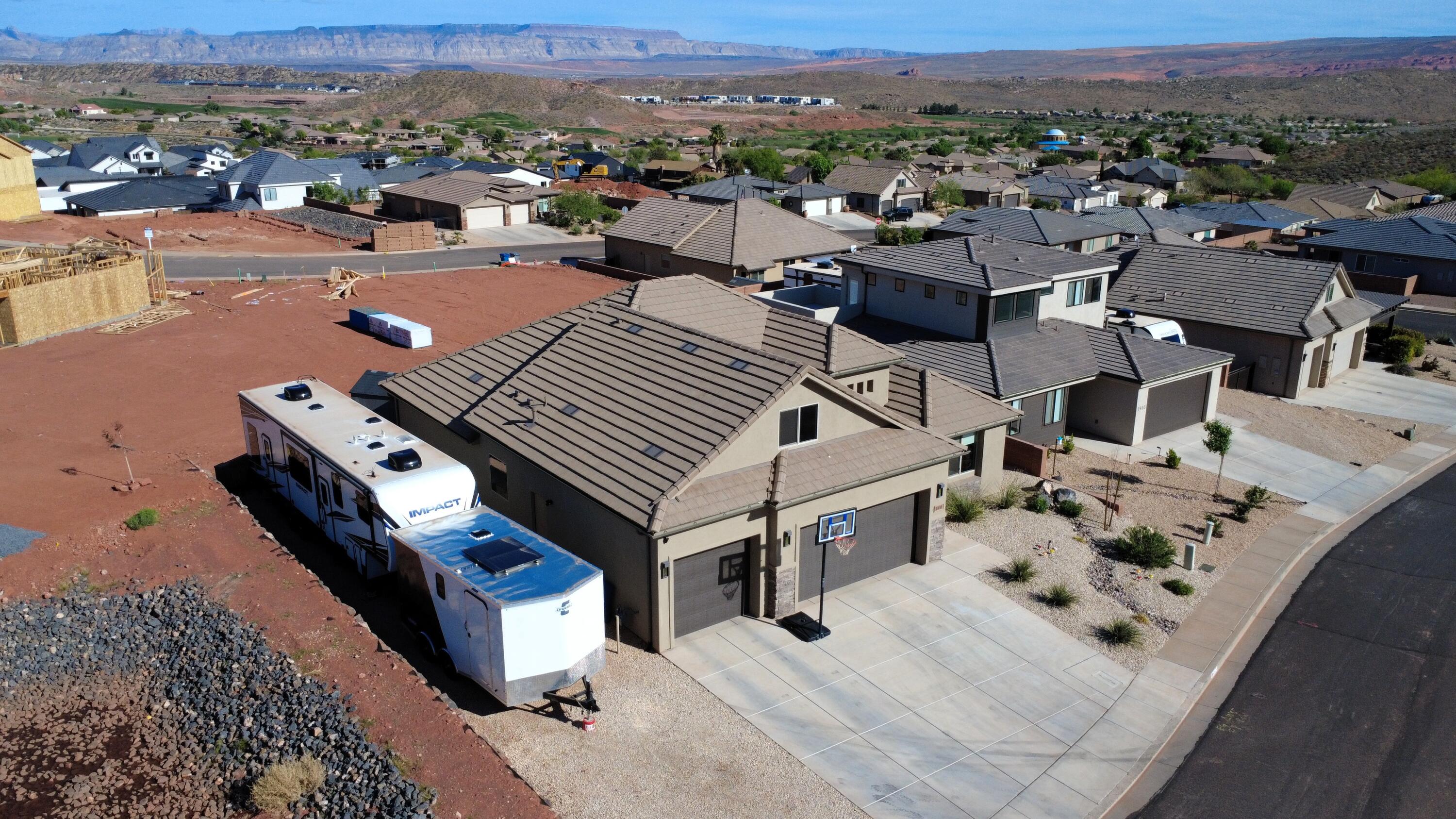 CRIMSON VIEW - Residential