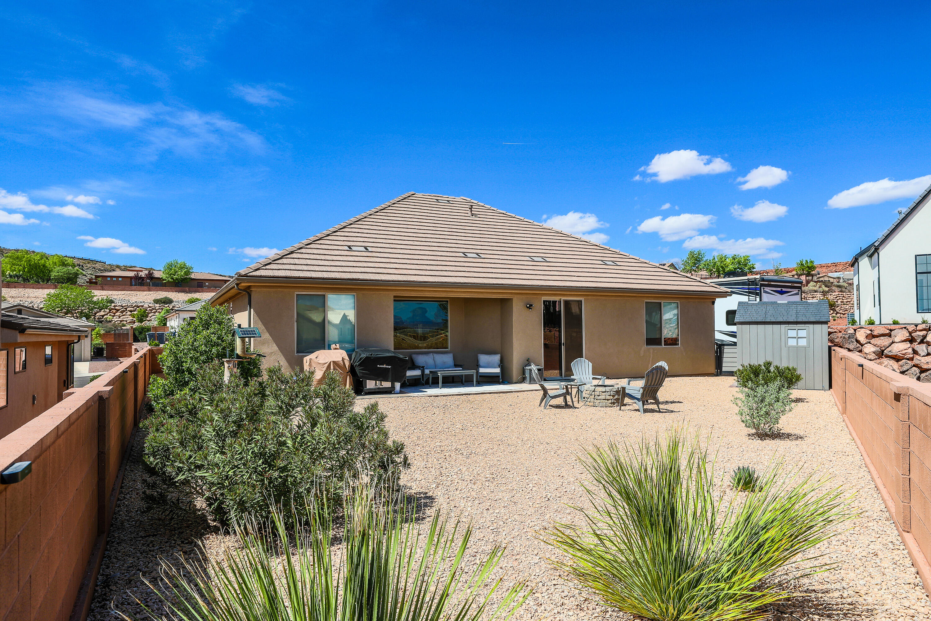 CRIMSON VIEW - Residential