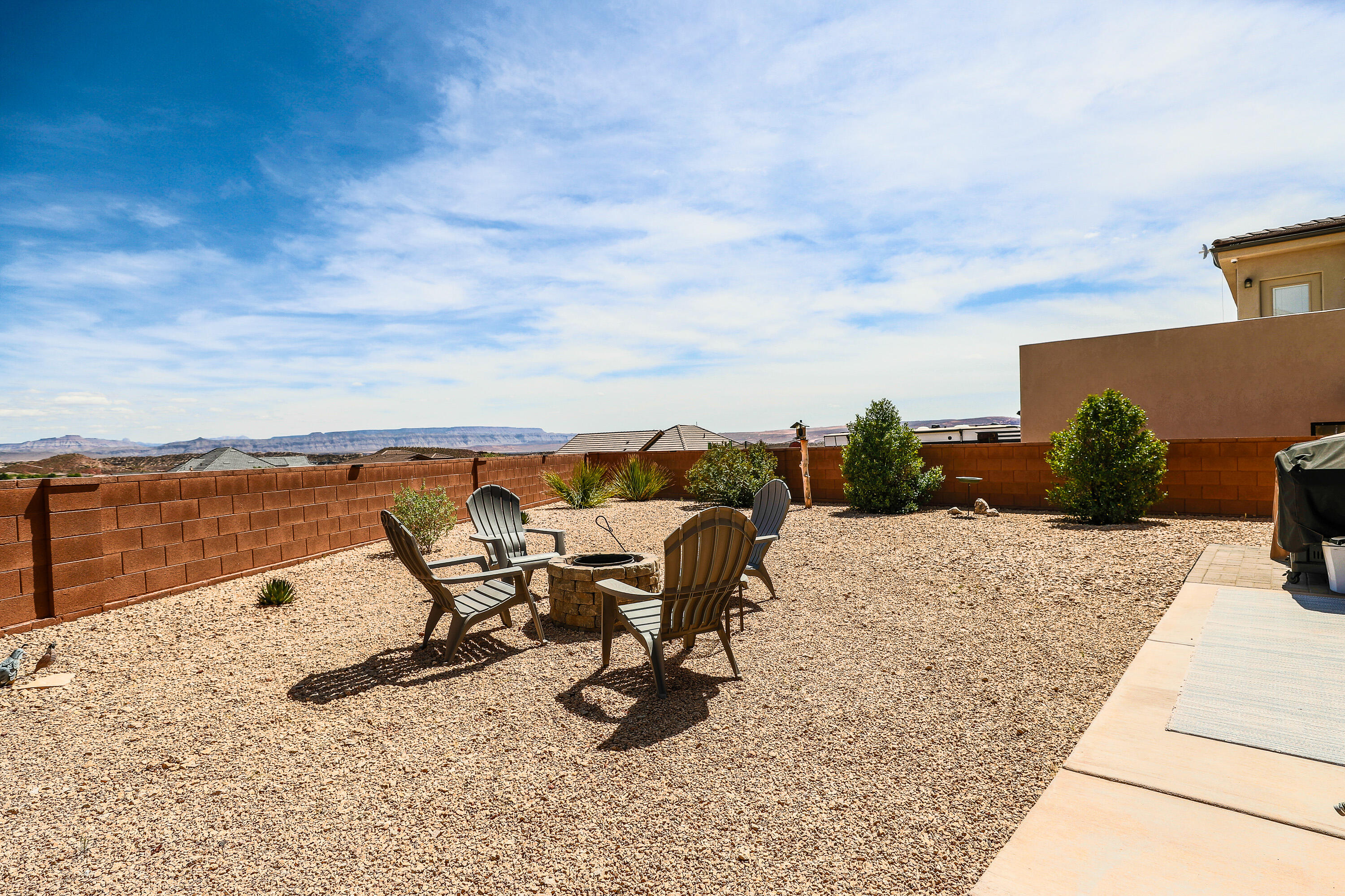 CRIMSON VIEW - Residential