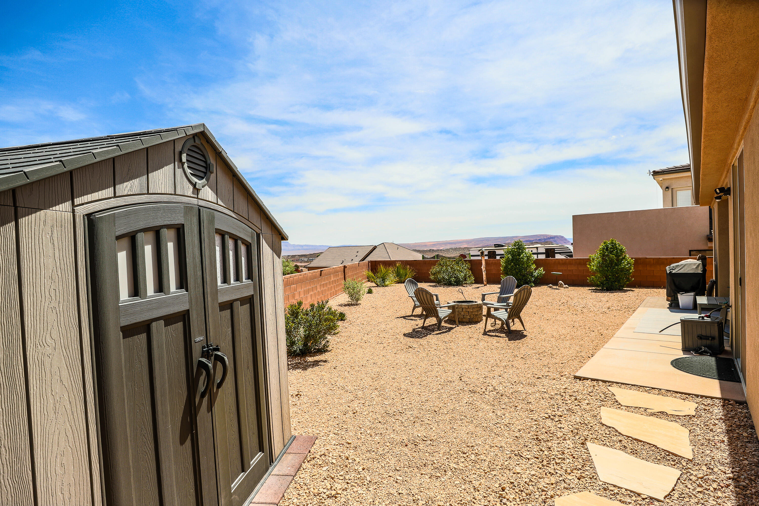 CRIMSON VIEW - Residential