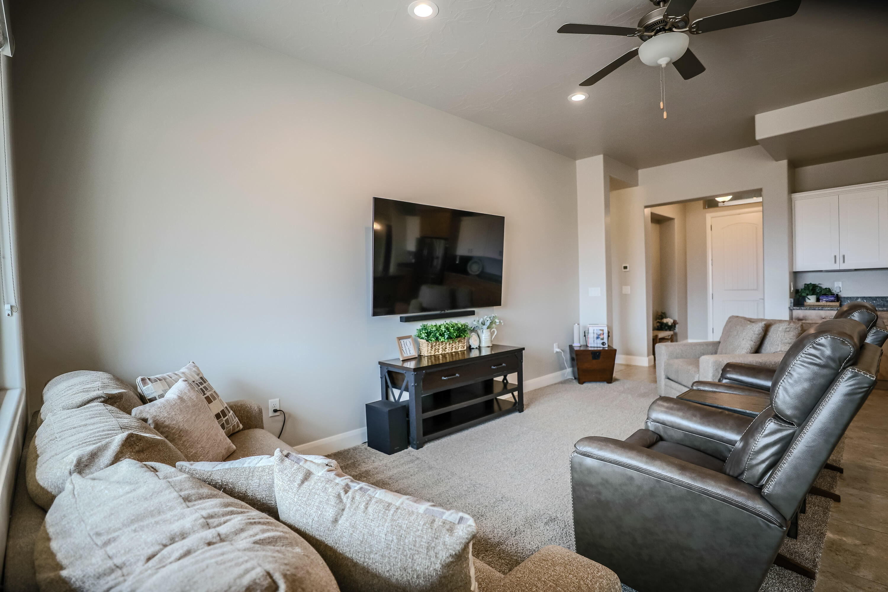 CRIMSON VIEW - Residential