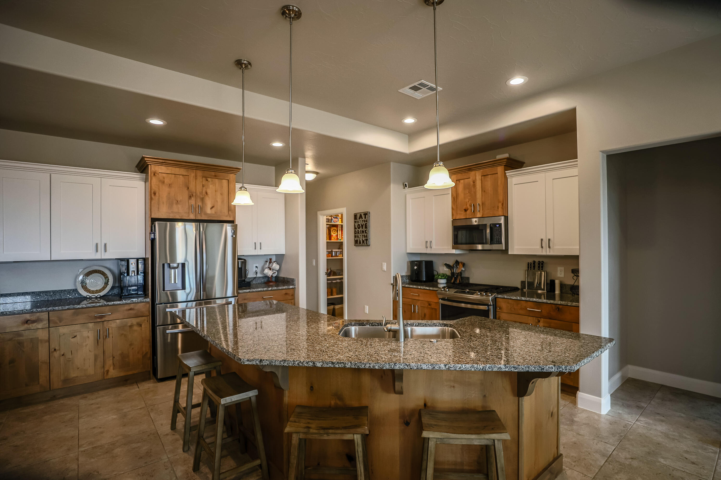 CRIMSON VIEW - Residential