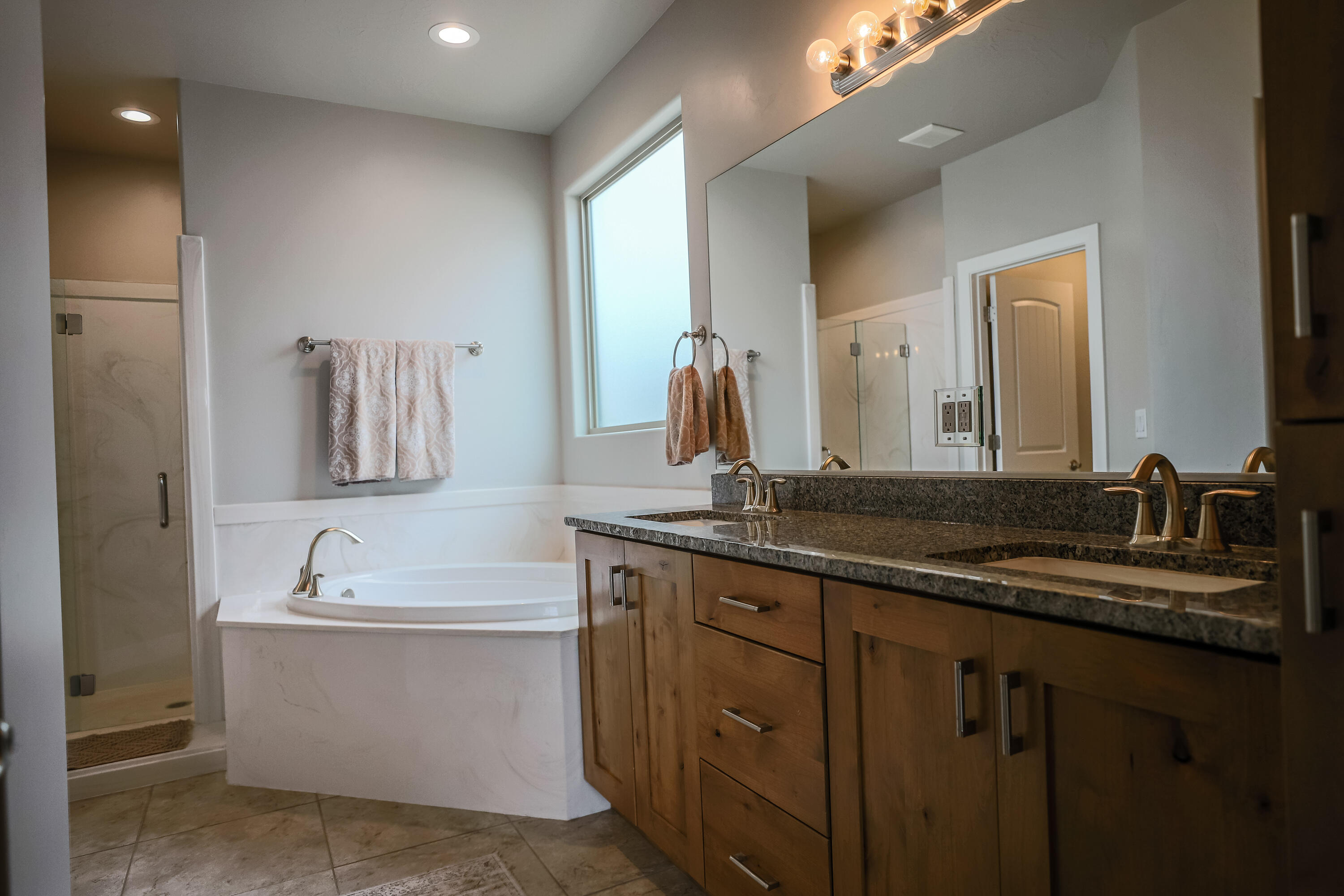 CRIMSON VIEW - Residential