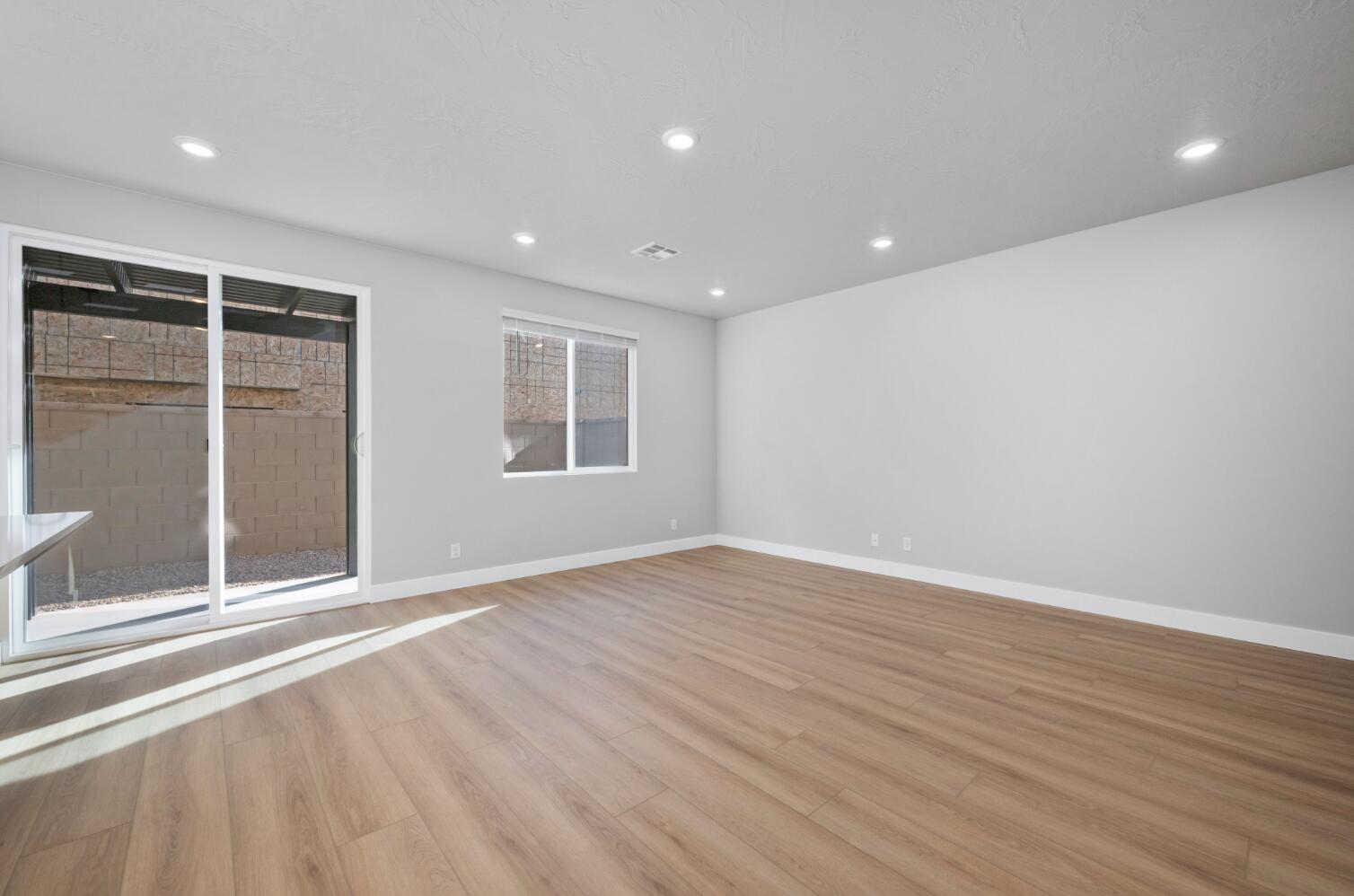RISE AT CORAL CANYON - Residential