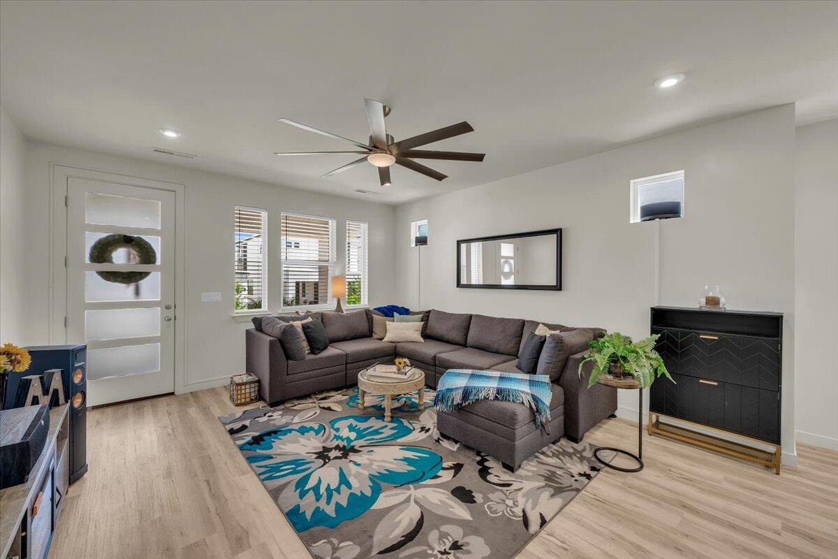 AUBURN HILLS - Residential