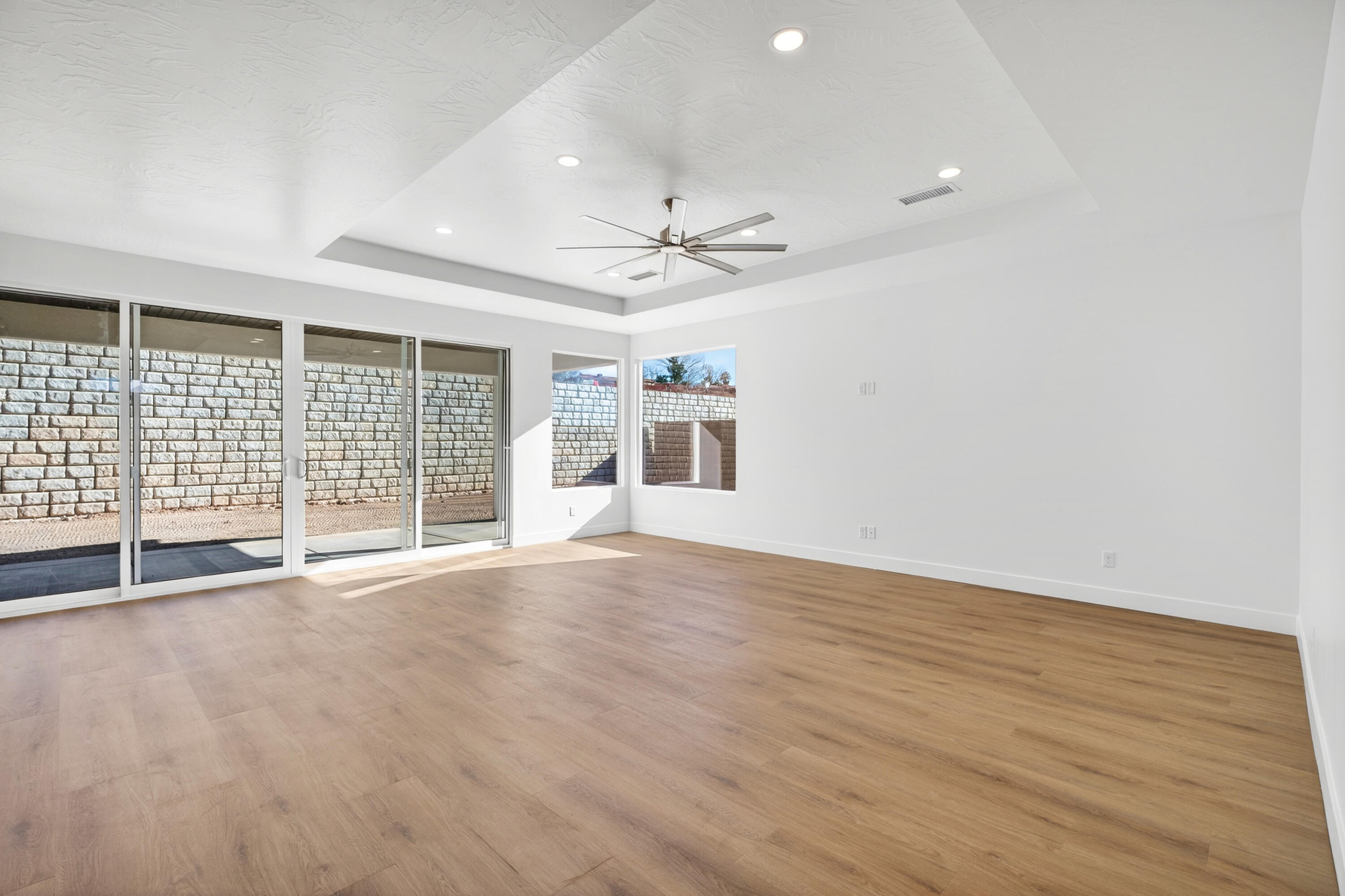 PARK SIDE AT GRANDPA'S POND - Residential