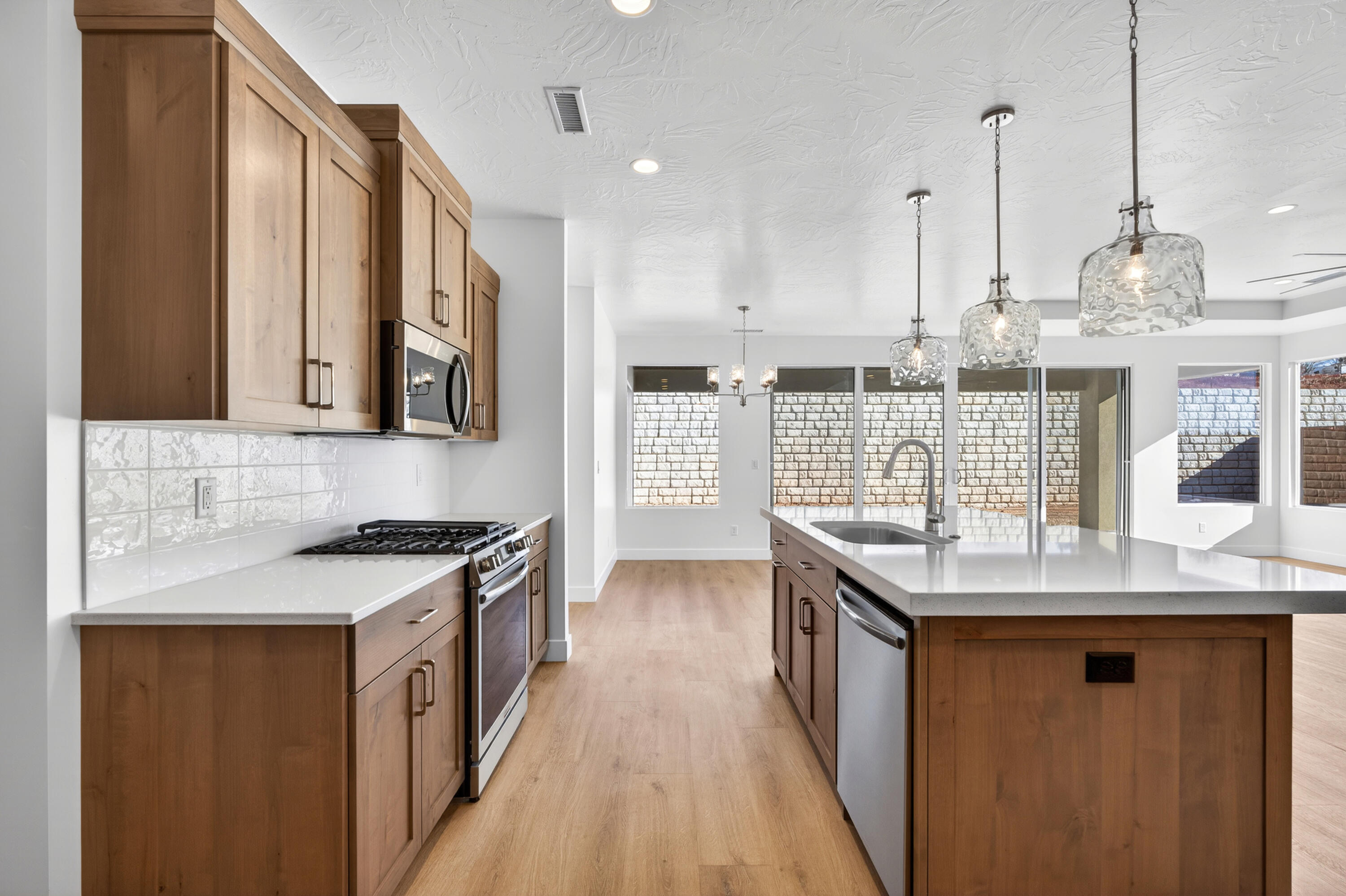 PARK SIDE AT GRANDPA'S POND - Residential