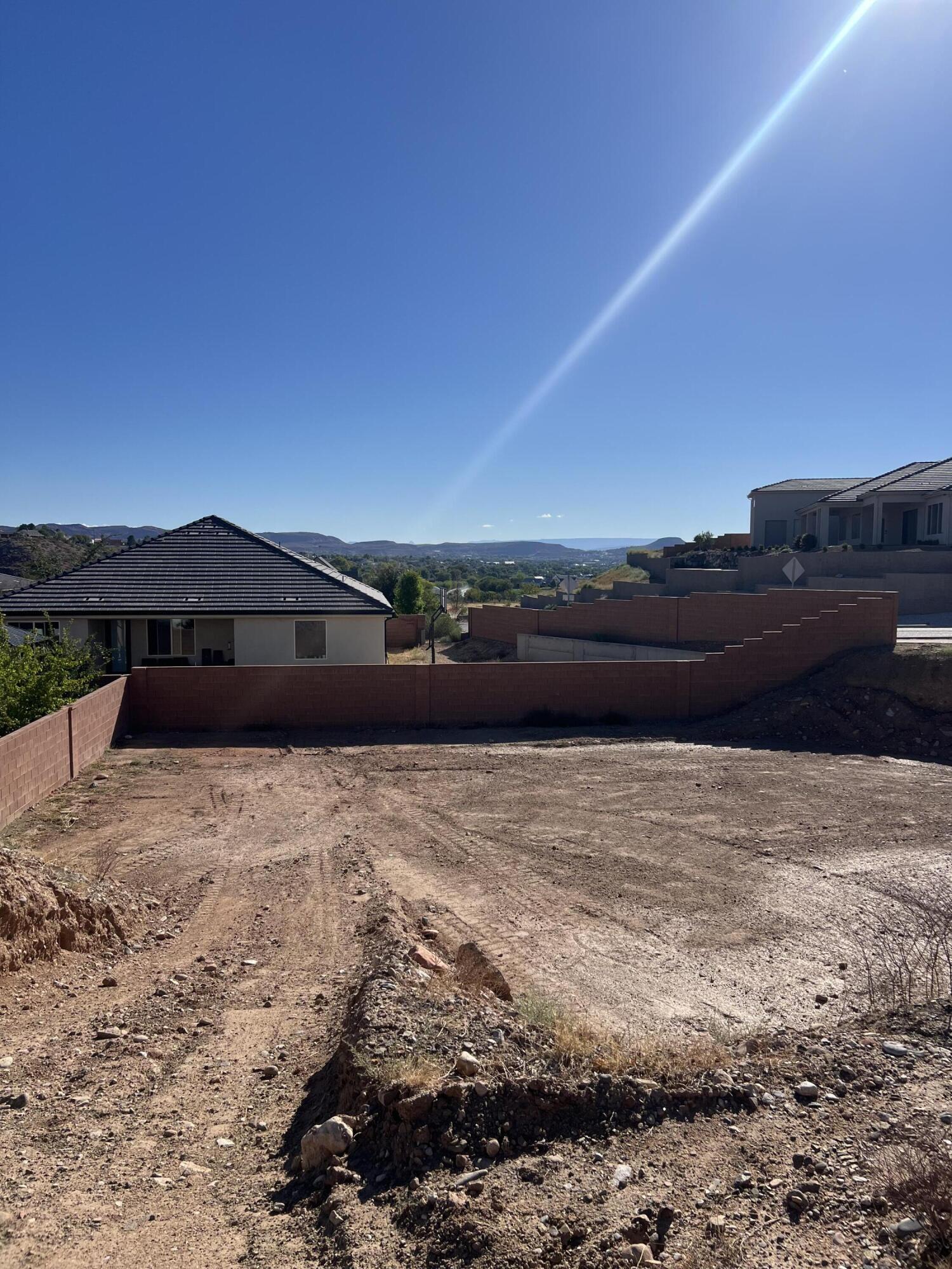 SANTA CLARA TOWNSITE AND FIELD - Land