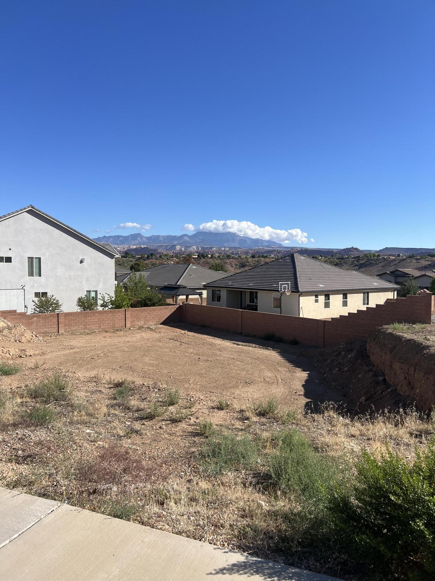 SANTA CLARA TOWNSITE AND FIELD - Land