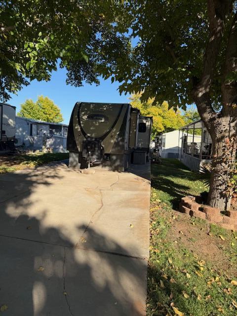 CANYON BREEZE RV RESORT - Land