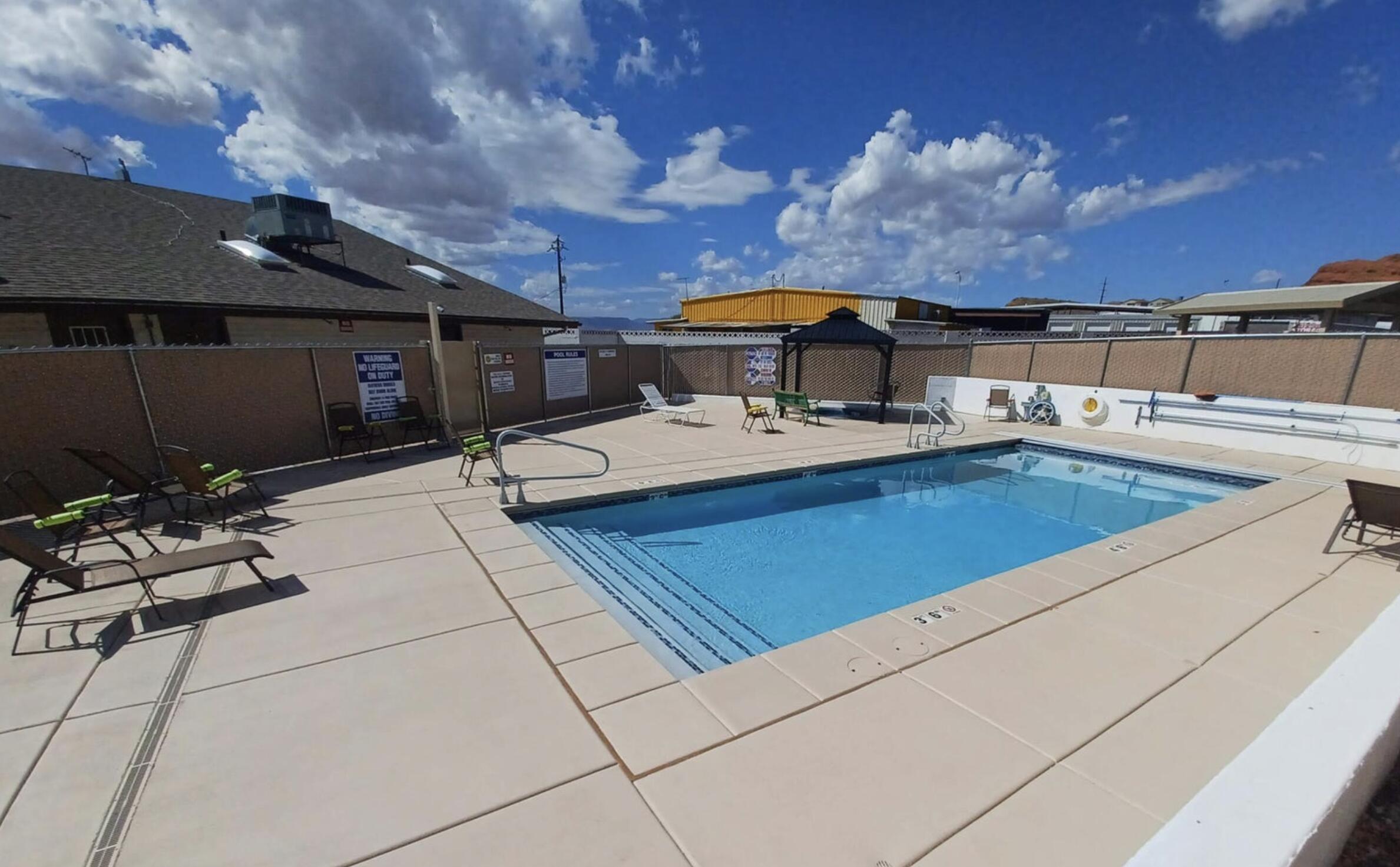 CANYON BREEZE RV RESORT - Land