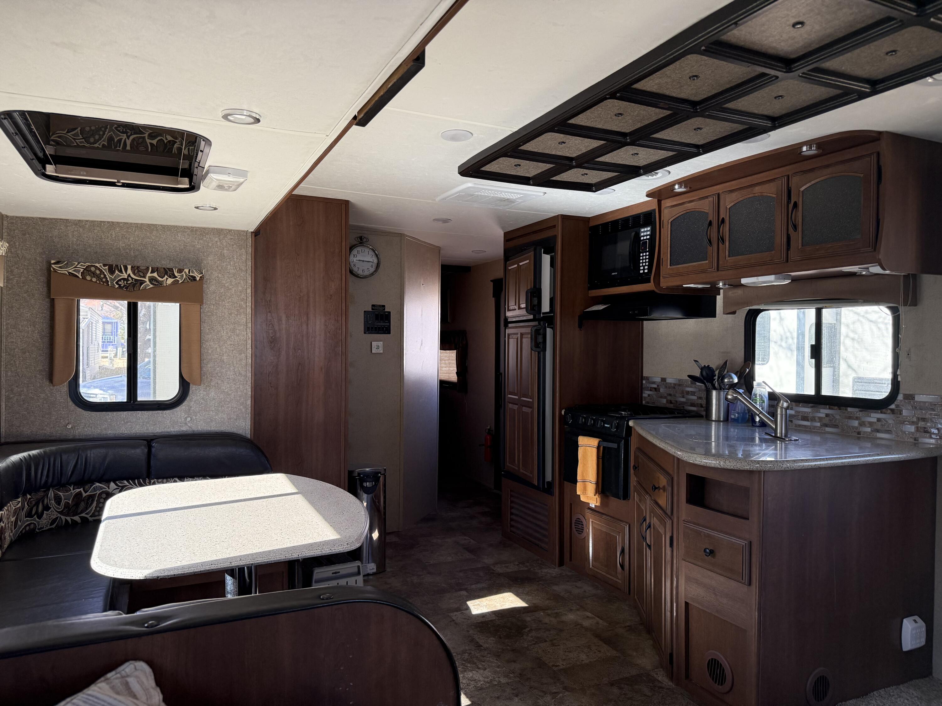 CANYON BREEZE RV RESORT - Land