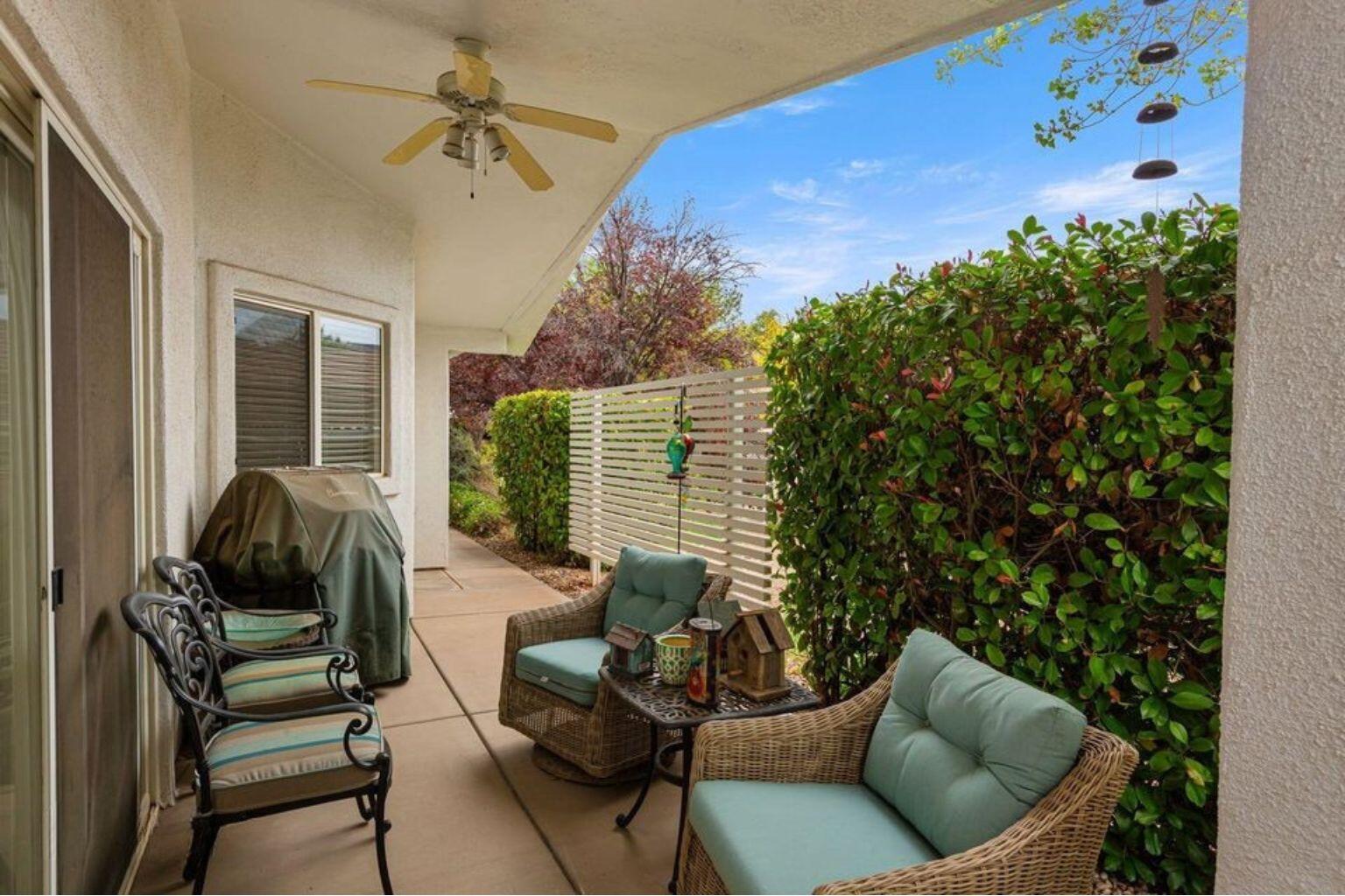 EMERALD SPRINGS TOWNHOMES - Residential