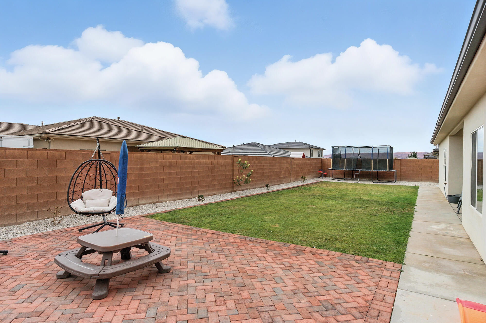 SAGE CANYON - Residential