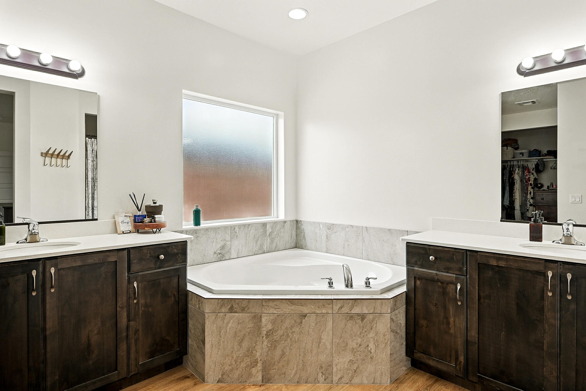 SAGE CANYON - Residential