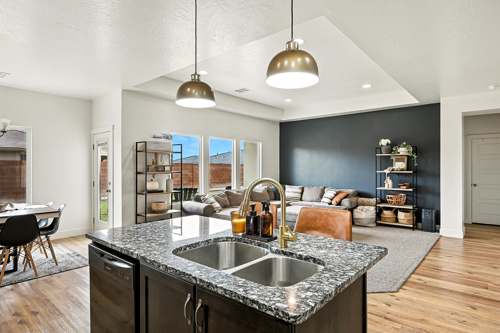 SAGE CANYON - Residential