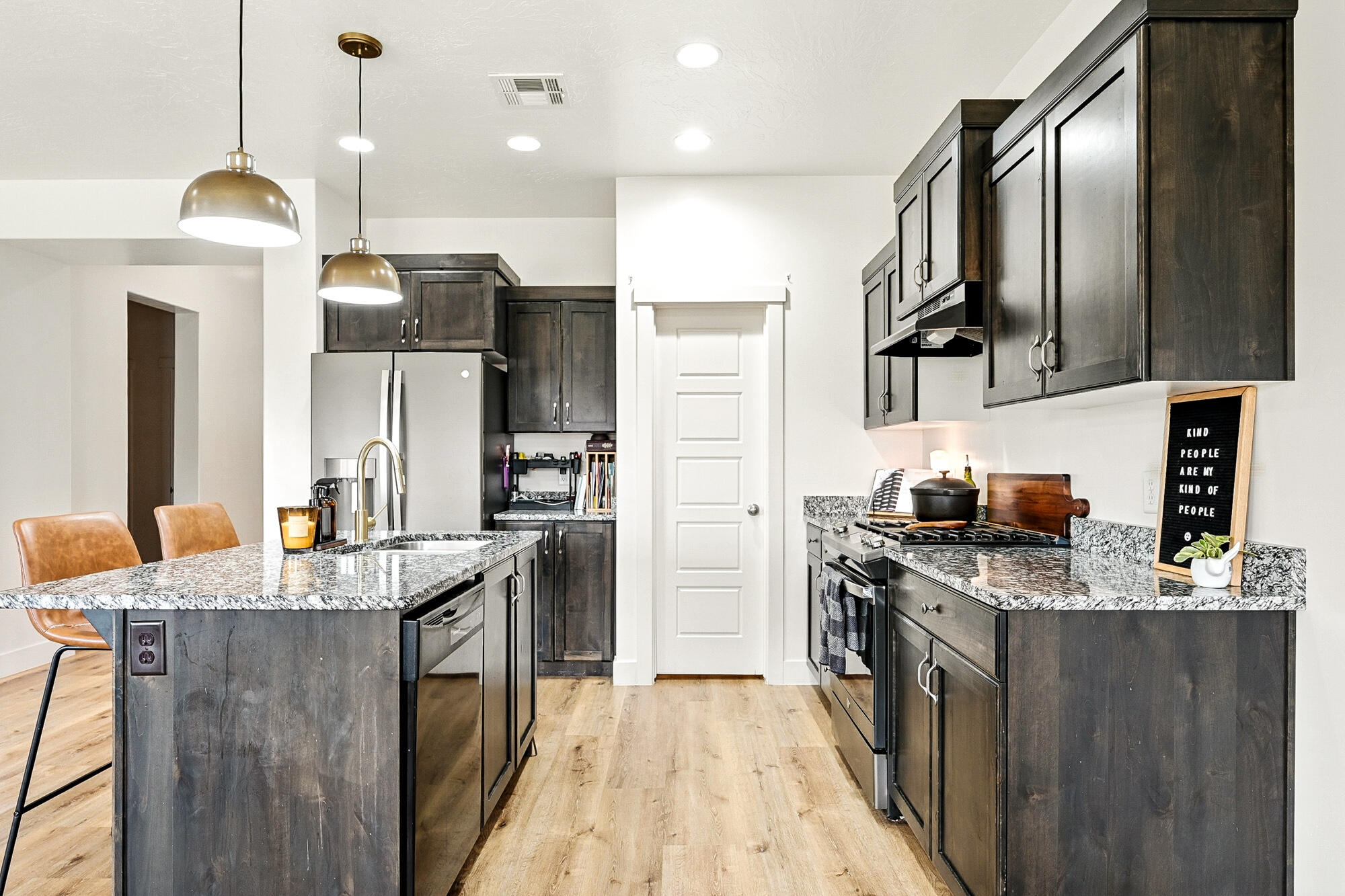 SAGE CANYON - Residential