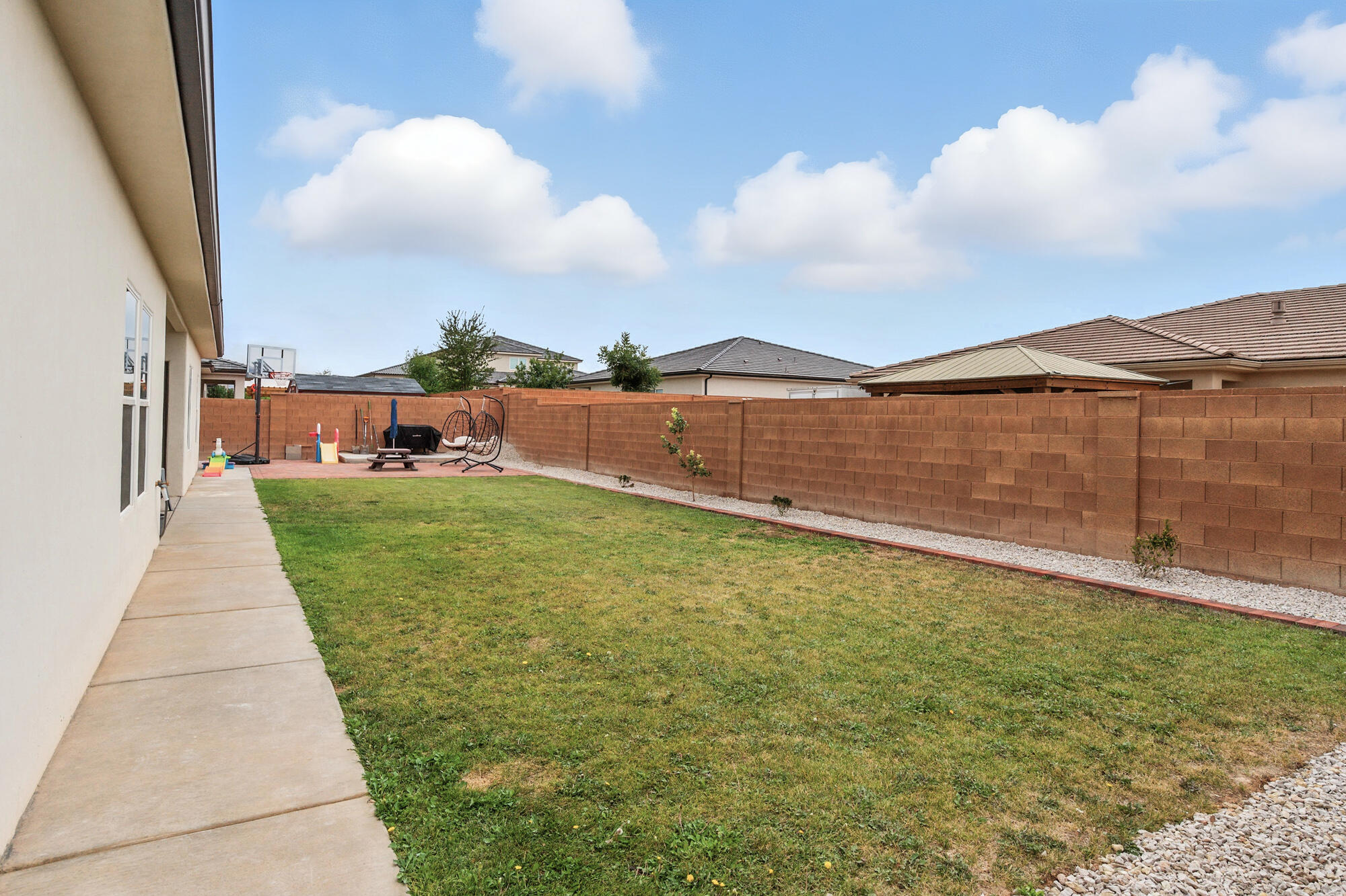 SAGE CANYON - Residential