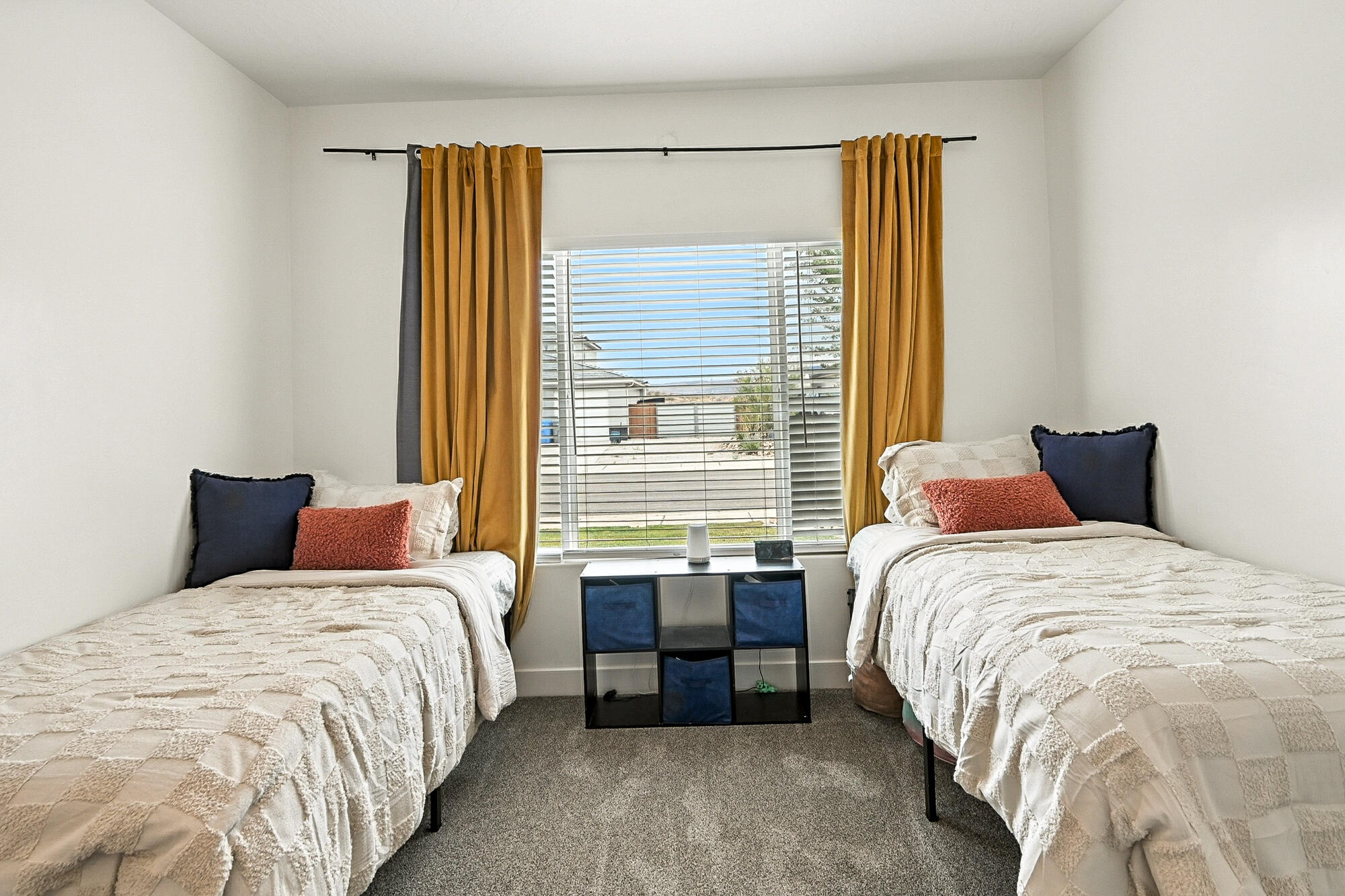 SAGE CANYON - Residential