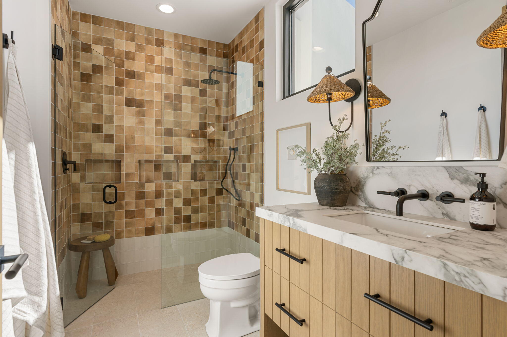 WATERS EDGE DESERT COLOR SHORES - Residential