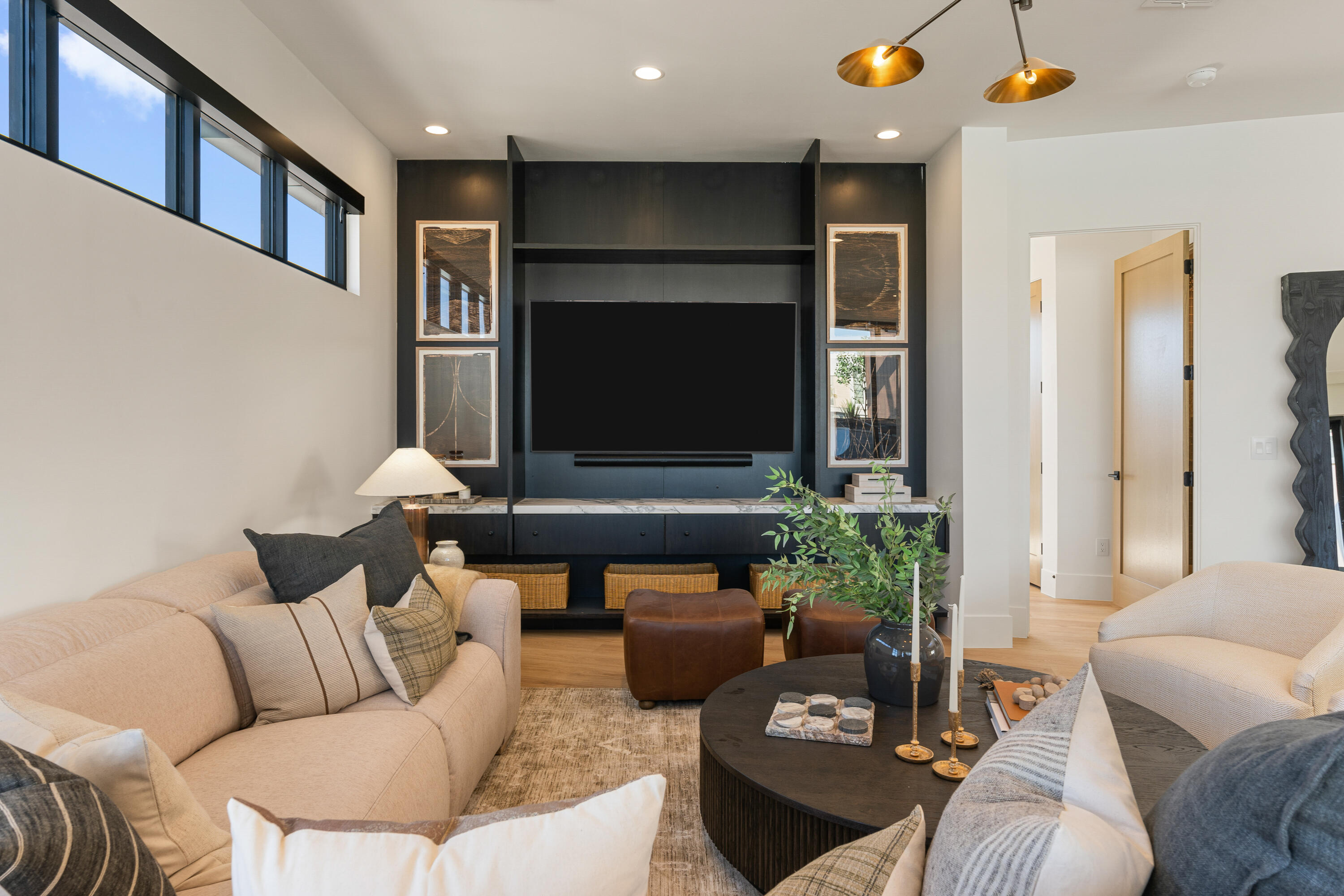 WATERS EDGE DESERT COLOR SHORES - Residential