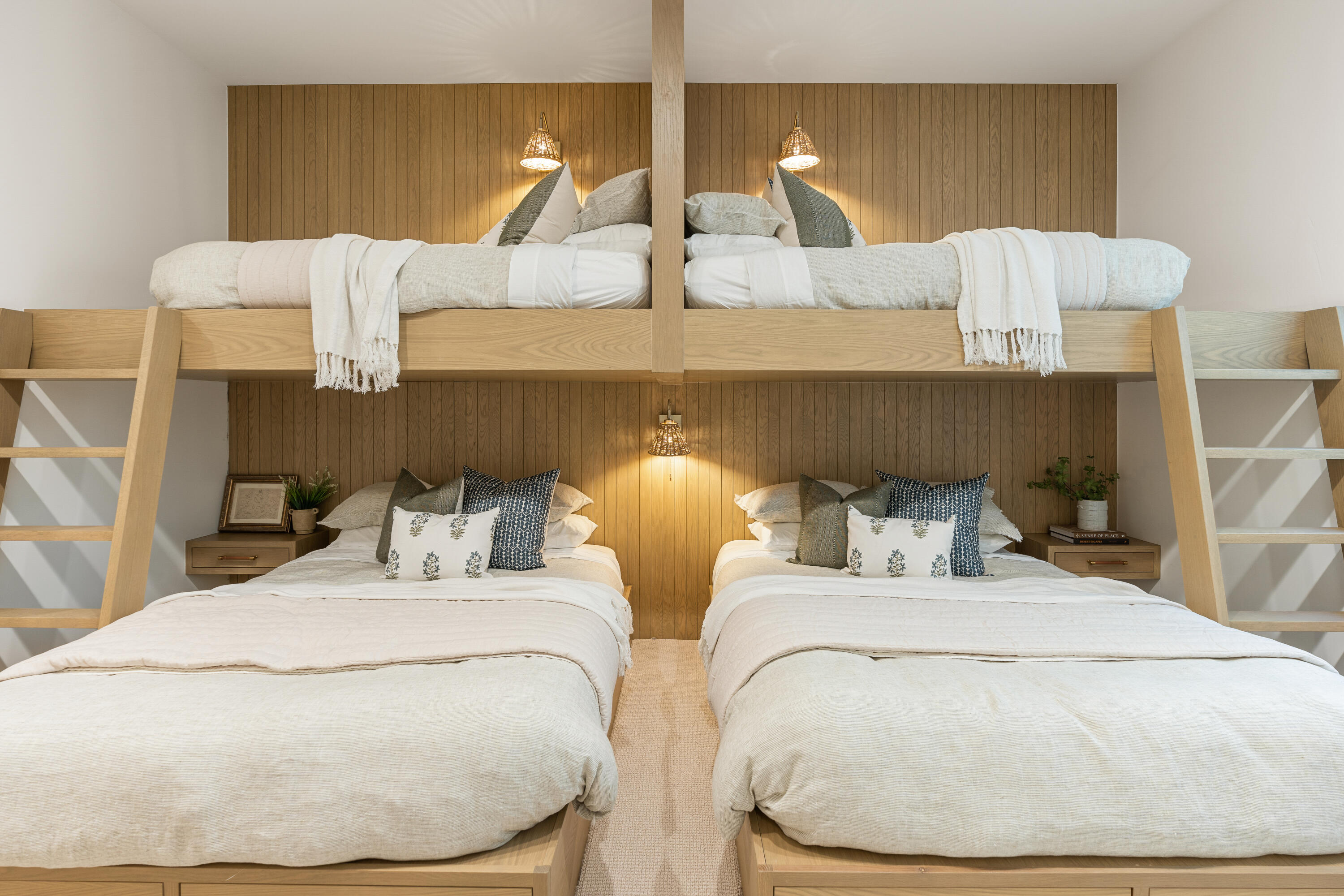 WATERS EDGE DESERT COLOR SHORES - Residential