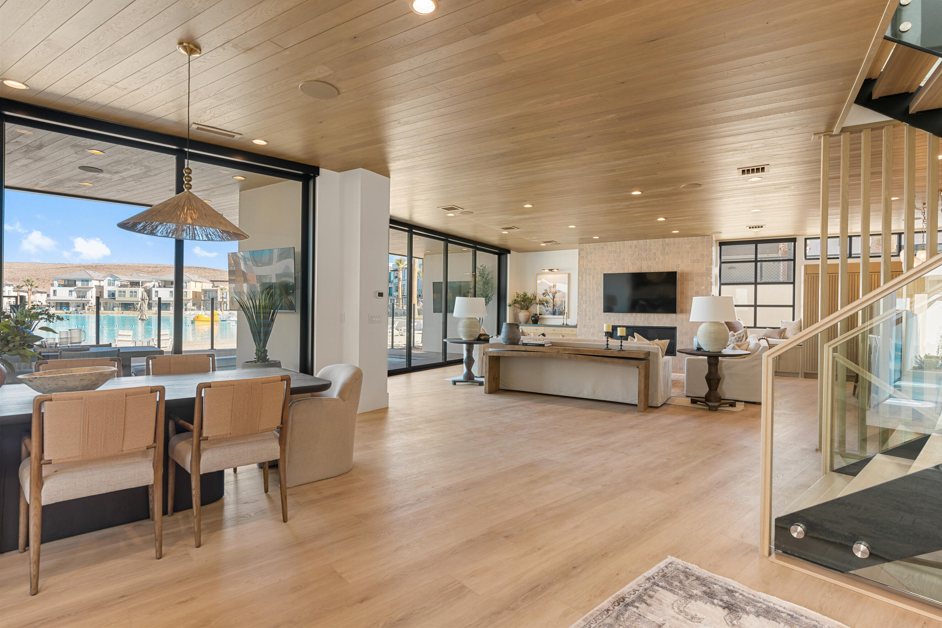 WATERS EDGE DESERT COLOR SHORES - Residential