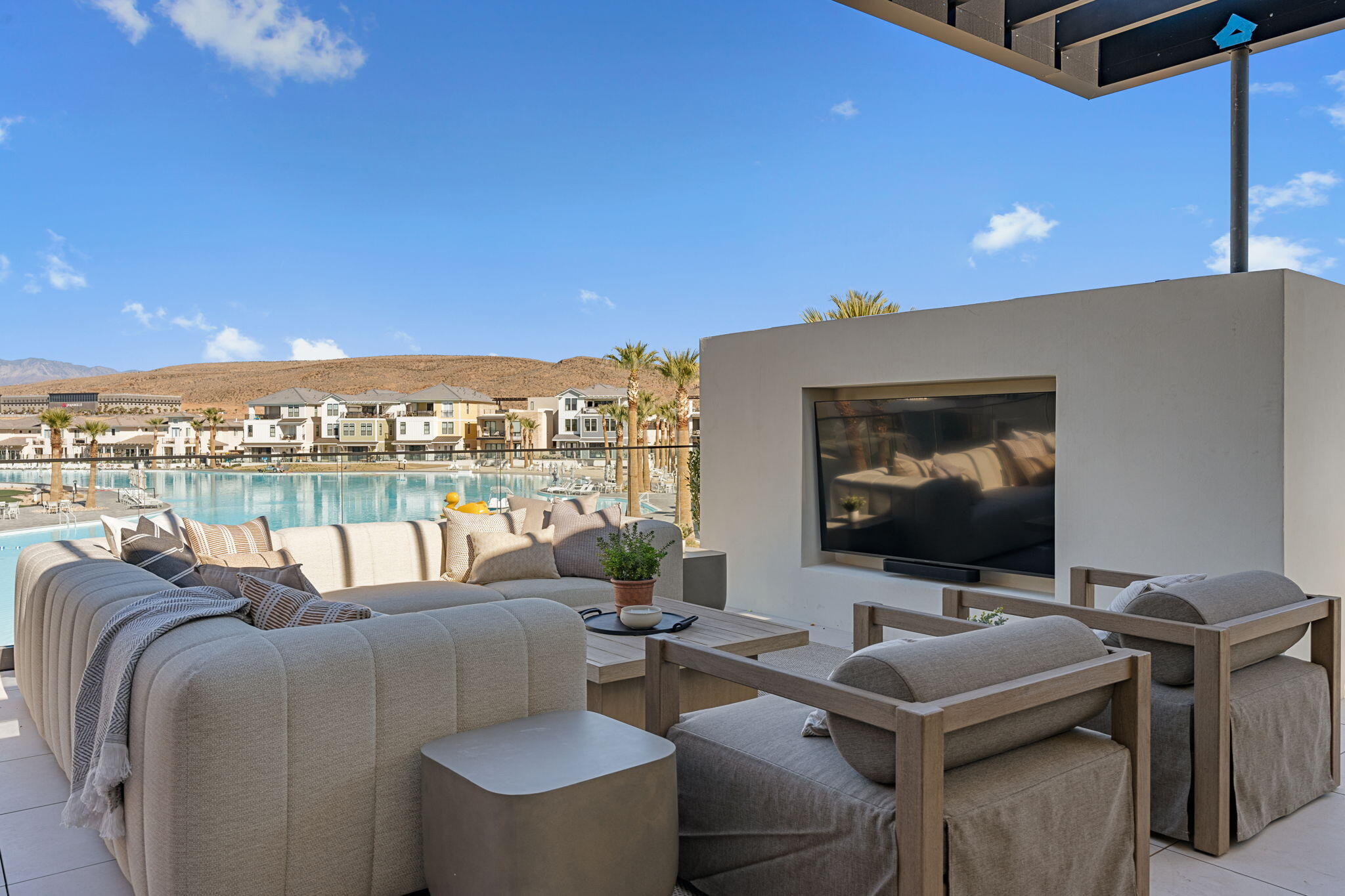 WATERS EDGE DESERT COLOR SHORES - Residential