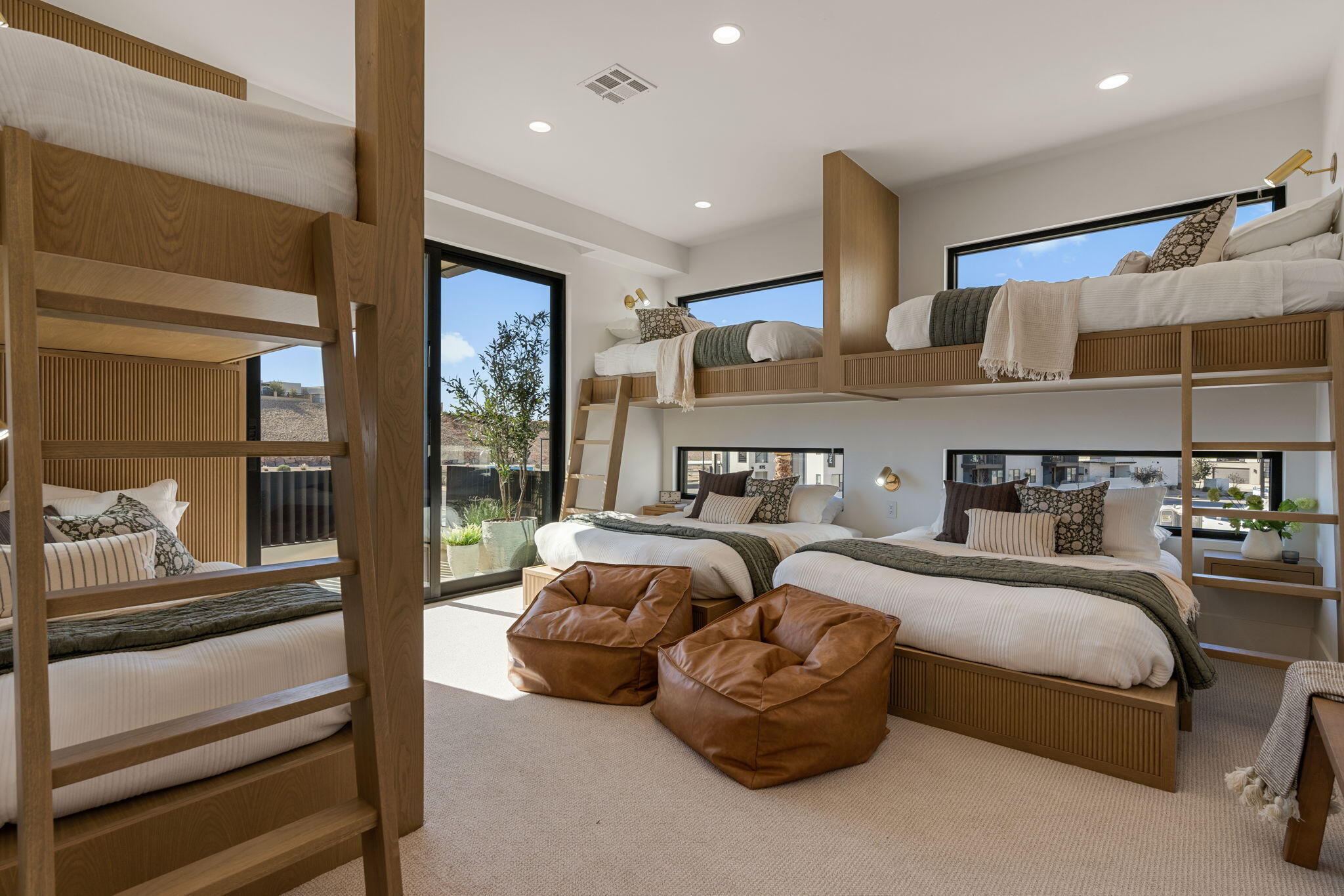 WATERS EDGE DESERT COLOR SHORES - Residential